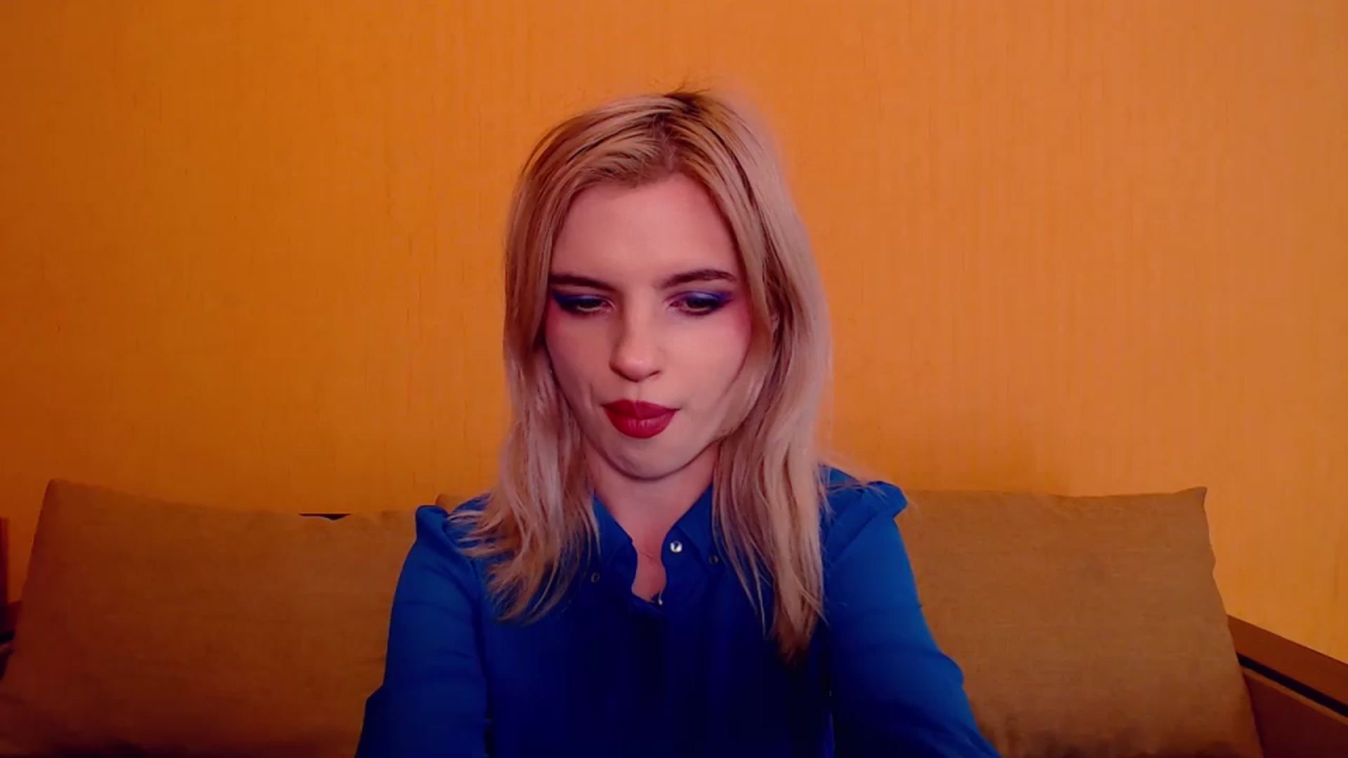 Gallery image thumbnail from Erineys's myfreecams stream on, 12/09/2023, 16:31 image 1 of 20