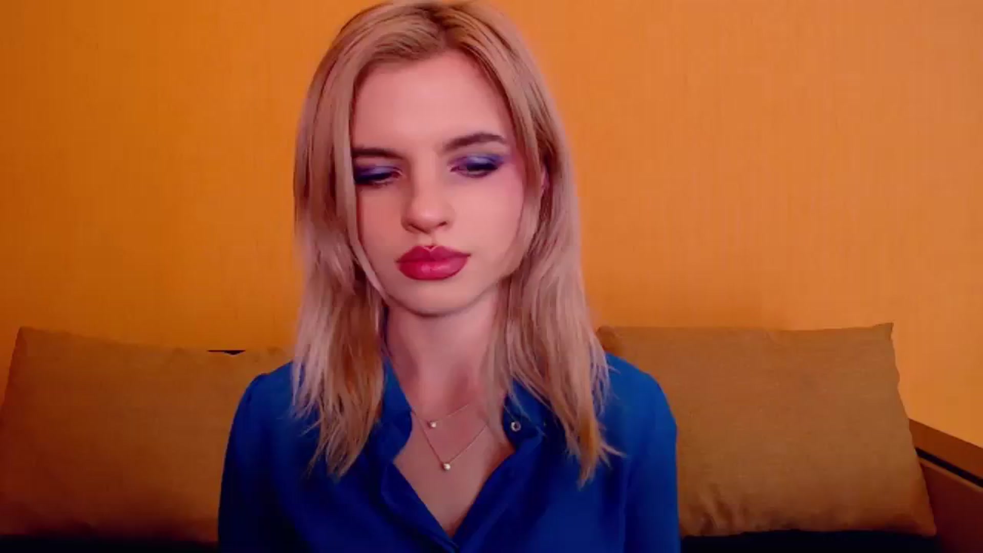Gallery image thumbnail from Erineys's myfreecams stream on, 12/09/2023, 17:59 image 7 of 20