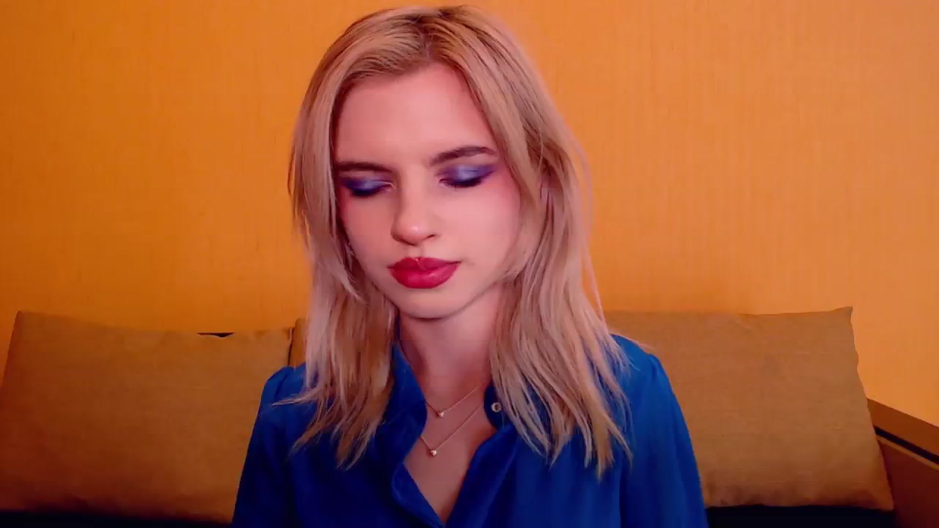 Gallery image thumbnail from Erineys's myfreecams stream on, 12/09/2023, 17:59 image 1 of 20
