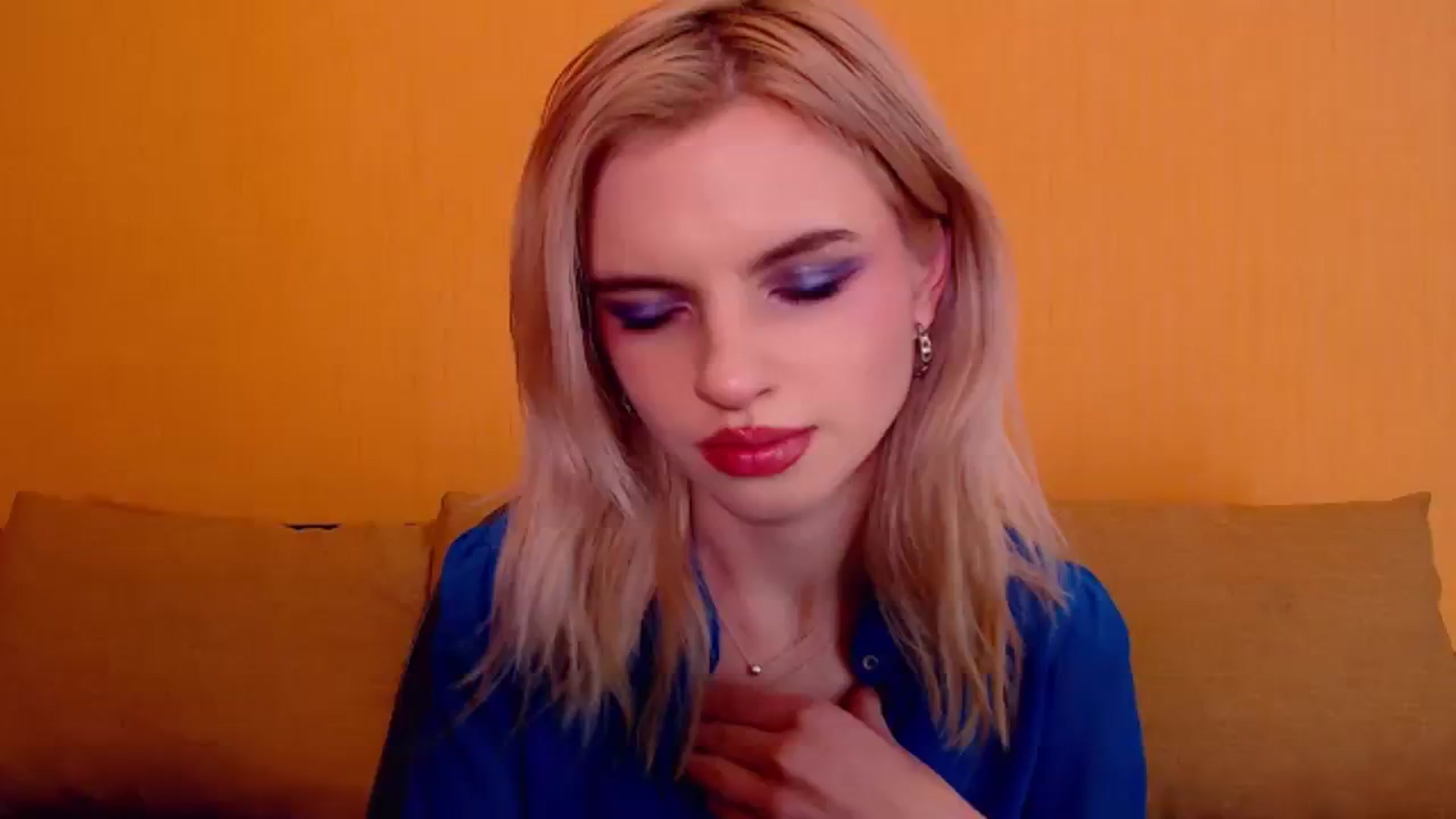 Gallery image thumbnail from Erineys's myfreecams stream on, 12/09/2023, 17:59 image 18 of 20