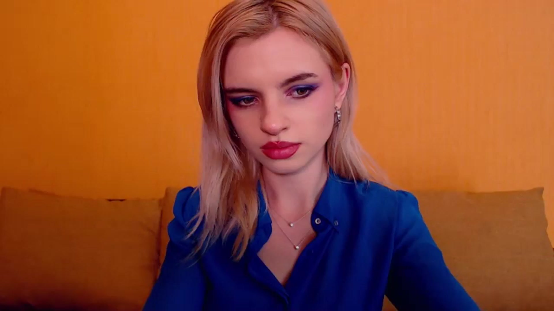 Gallery image thumbnail from Erineys's myfreecams stream on, 12/09/2023, 17:59 image 12 of 20