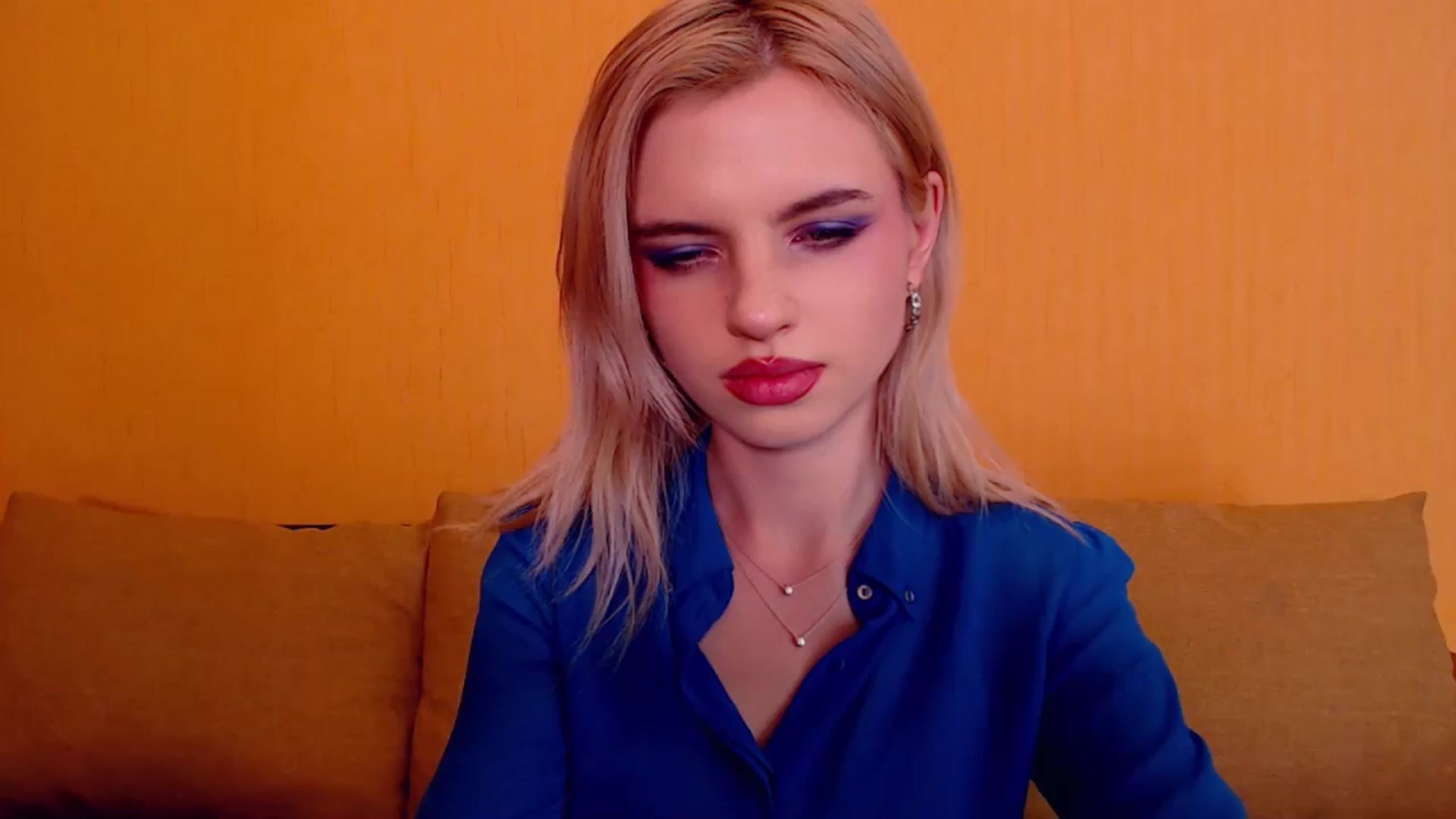 Gallery image thumbnail from Erineys's myfreecams stream on, 12/09/2023, 17:59 image 14 of 20