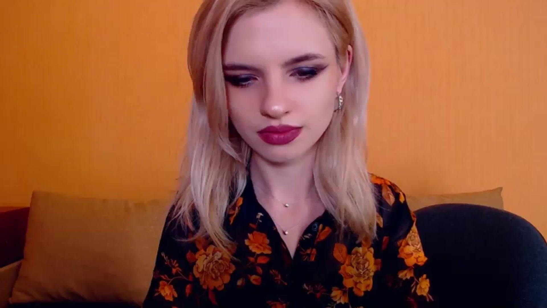 Gallery image thumbnail from Erineys's myfreecams stream on, 12/10/2023, 15:19 image 9 of 20