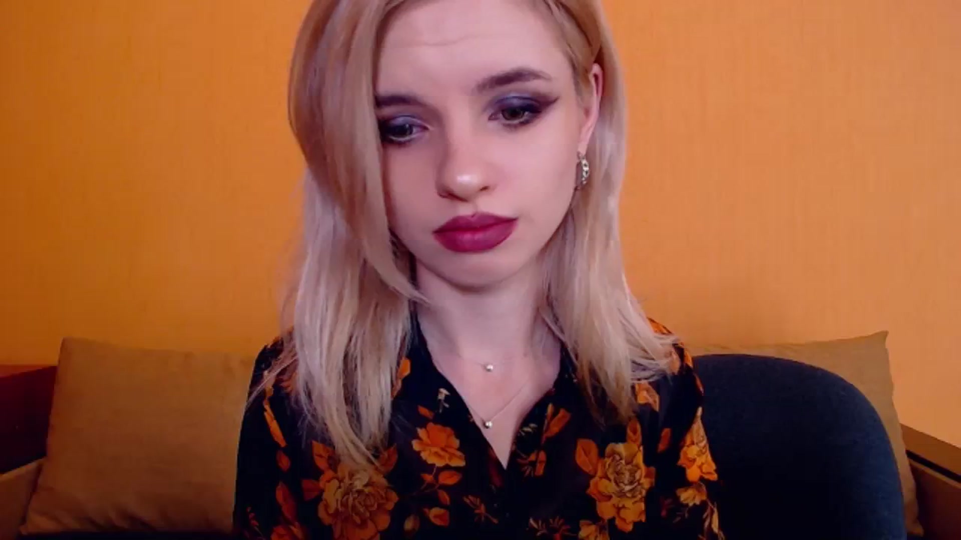 Gallery image thumbnail from Erineys's myfreecams stream on, 12/10/2023, 15:19 image 13 of 20