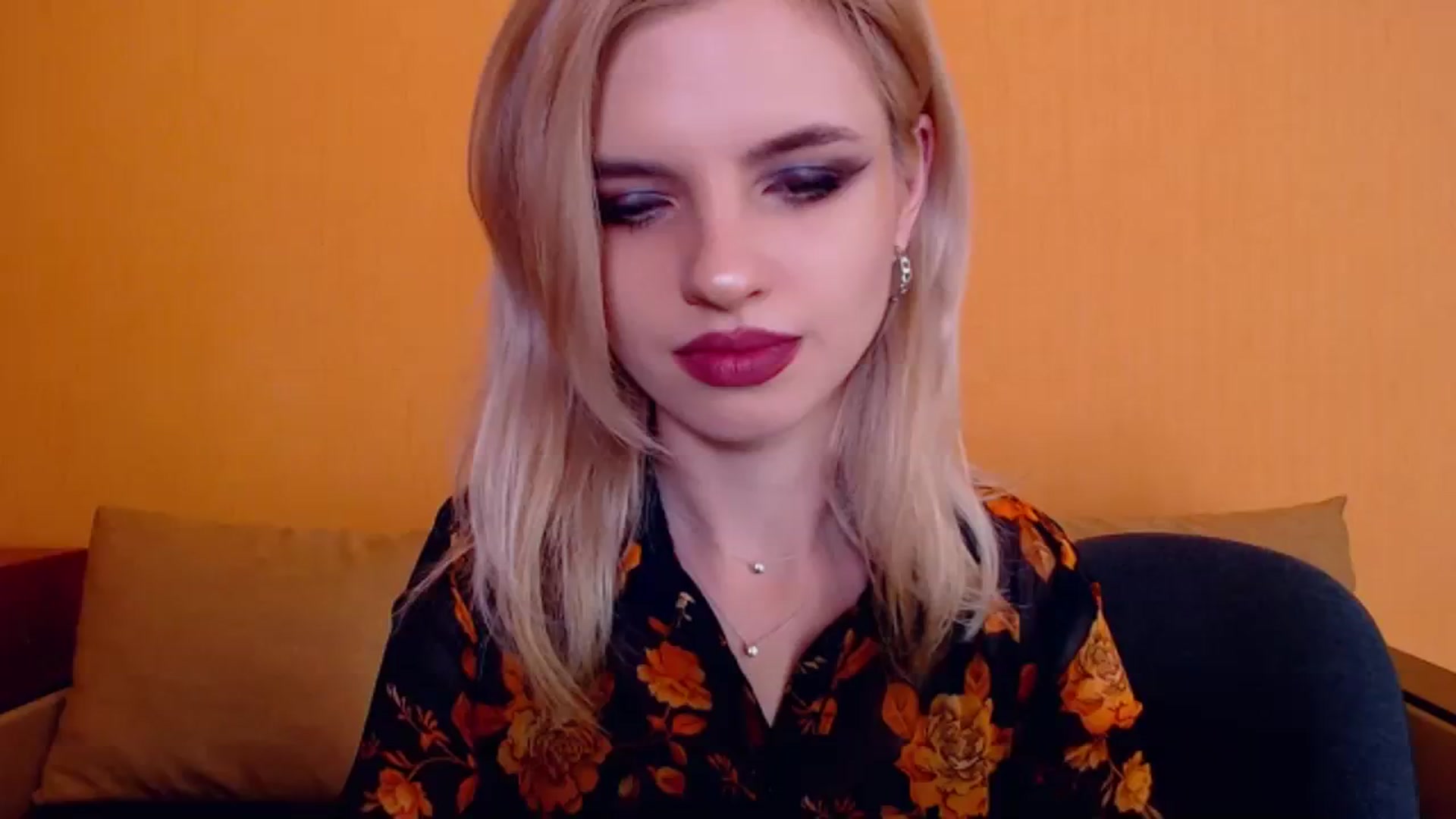 Gallery image thumbnail from Erineys's myfreecams stream on, 12/10/2023, 15:19 image 14 of 20