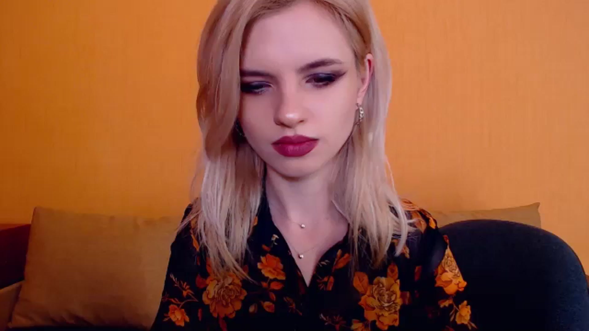 Gallery image thumbnail from Erineys's myfreecams stream on, 12/10/2023, 15:19 image 12 of 20
