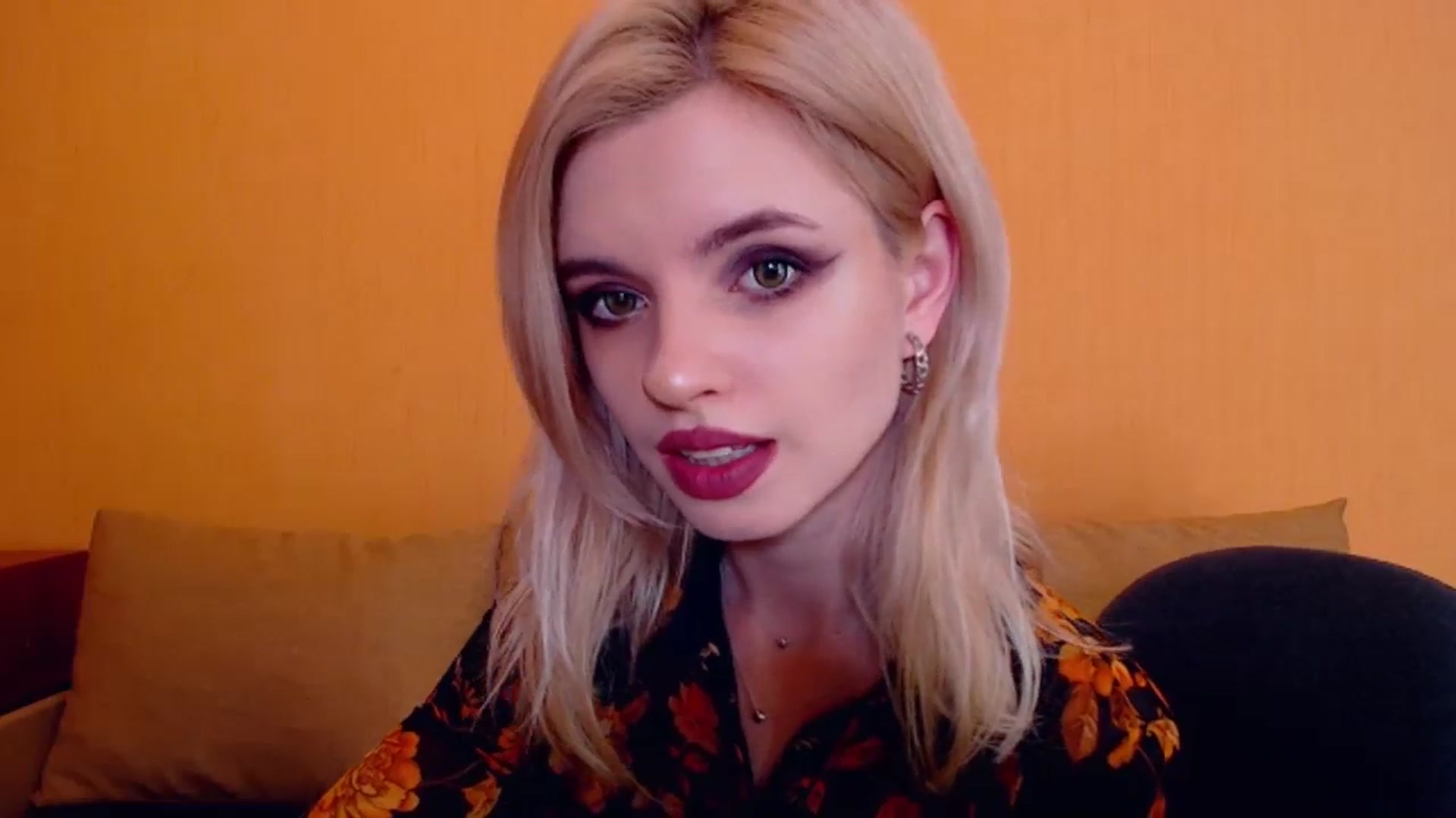 Gallery image thumbnail from Erineys's myfreecams stream on, 12/10/2023, 15:19 image 16 of 20