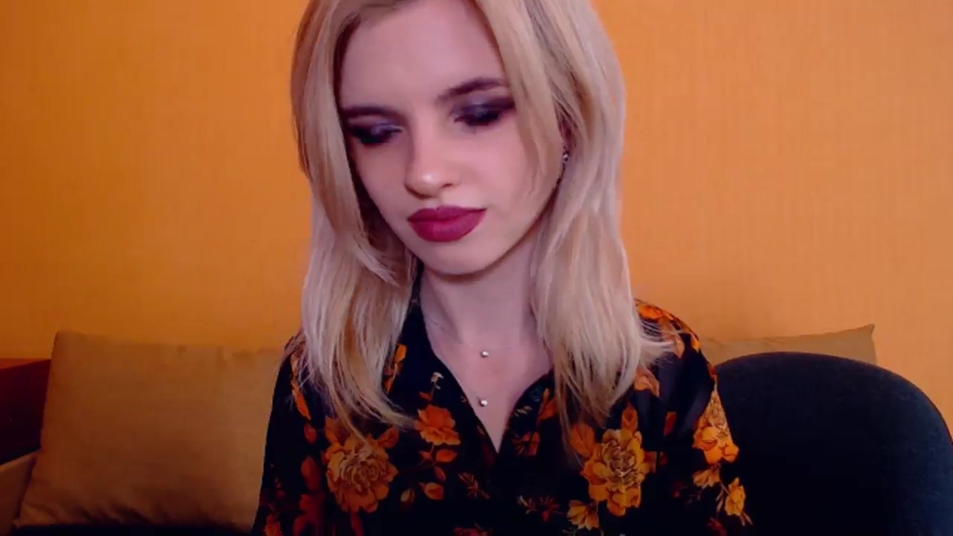 Gallery image thumbnail from Erineys's myfreecams stream on, 12/10/2023, 15:19 image 10 of 20