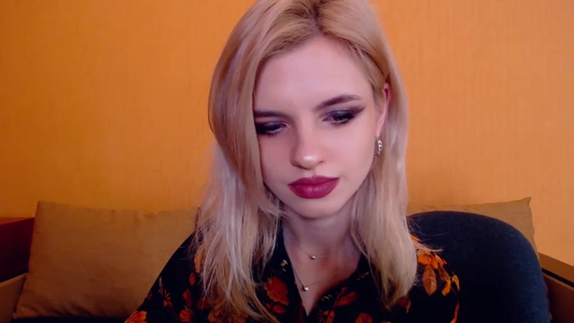 Gallery image thumbnail from Erineys's myfreecams stream on, 12/10/2023, 15:19 image 17 of 20