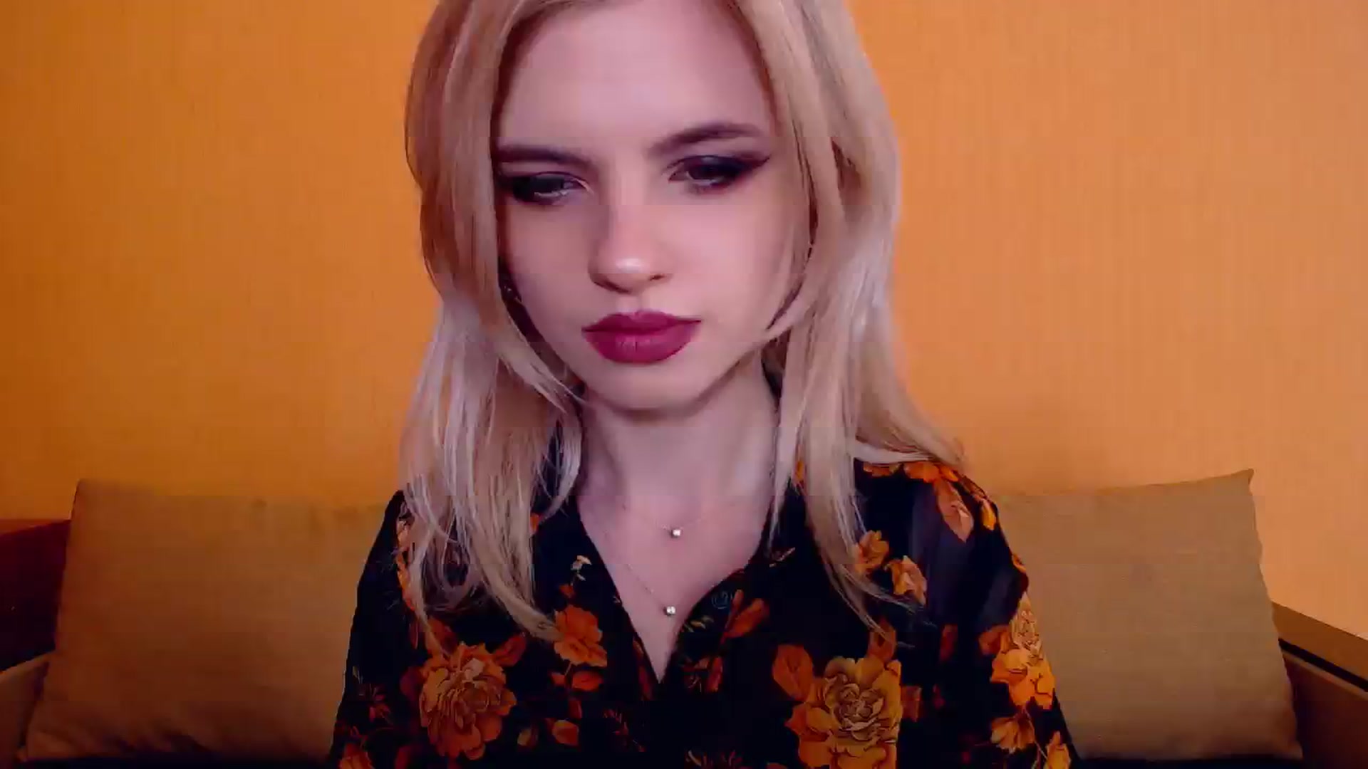 Gallery image thumbnail from Erineys's myfreecams stream on, 12/10/2023, 15:19 image 2 of 20