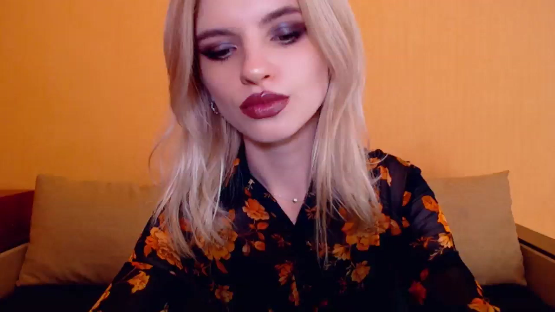 Gallery image thumbnail from Erineys's myfreecams stream on, 12/10/2023, 17:06 image 9 of 20