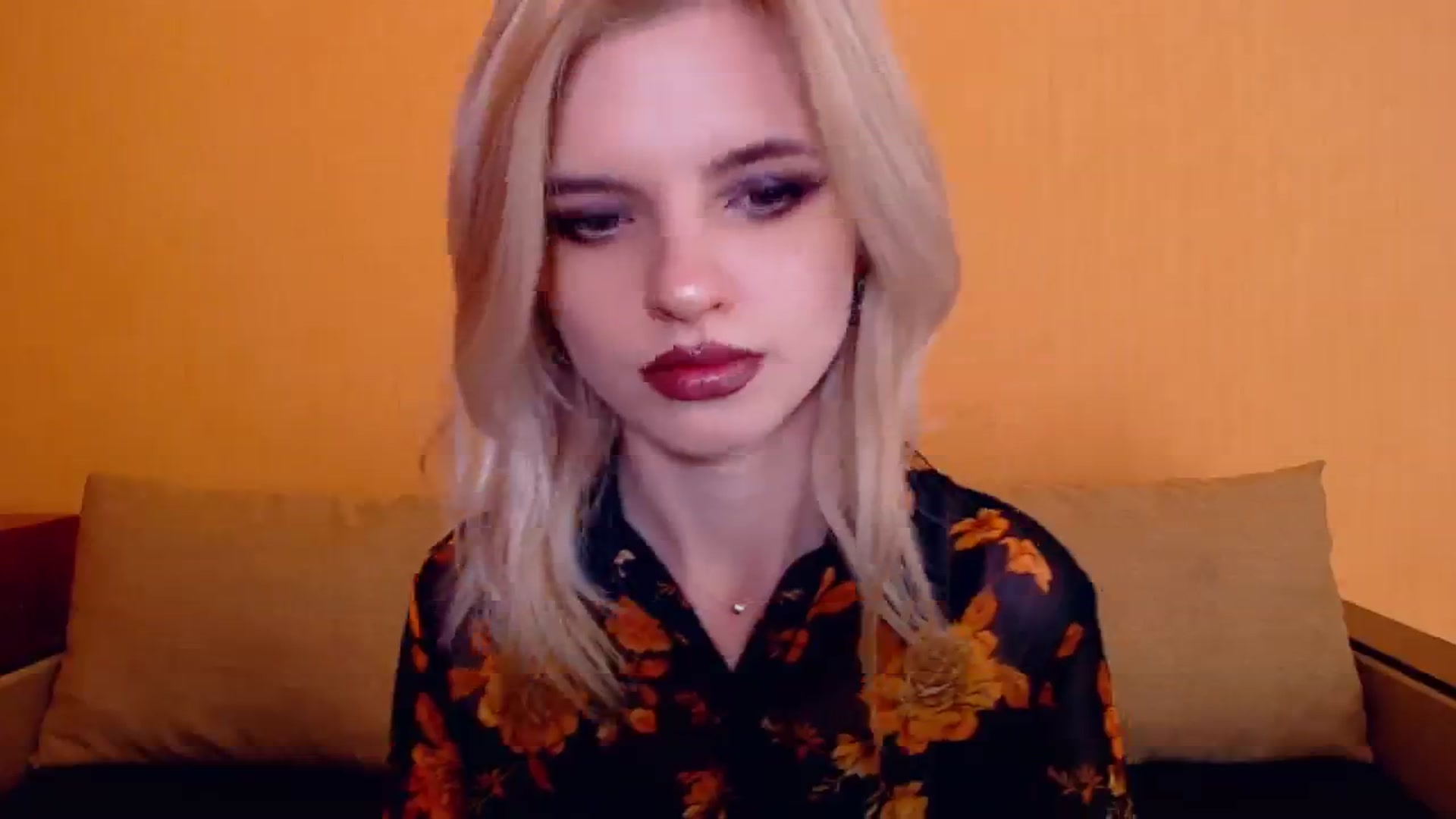 Gallery image thumbnail from Erineys's myfreecams stream on, 12/10/2023, 17:06 image 5 of 20