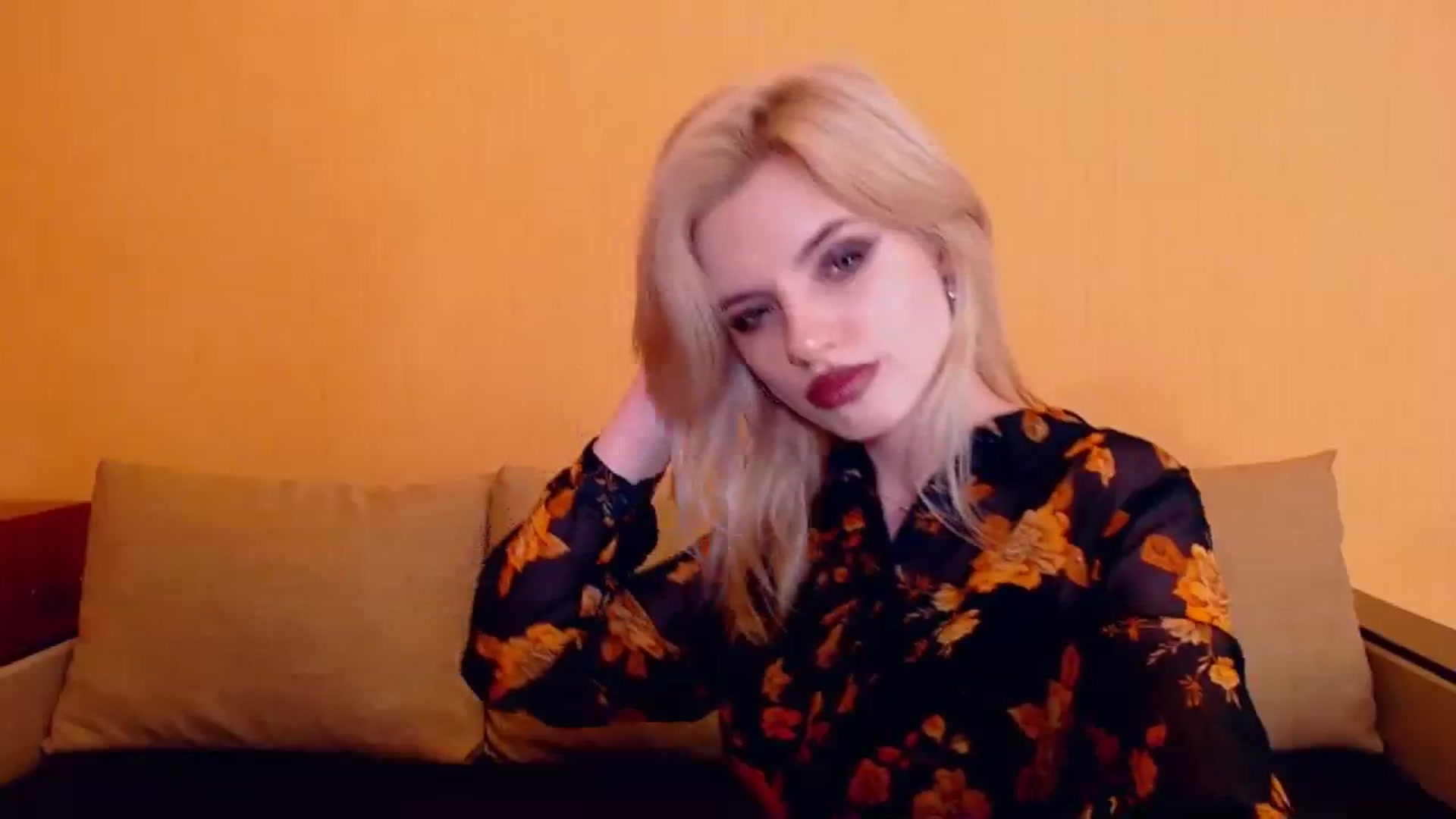 Gallery image thumbnail from Erineys's myfreecams stream on, 12/10/2023, 17:06 image 11 of 20