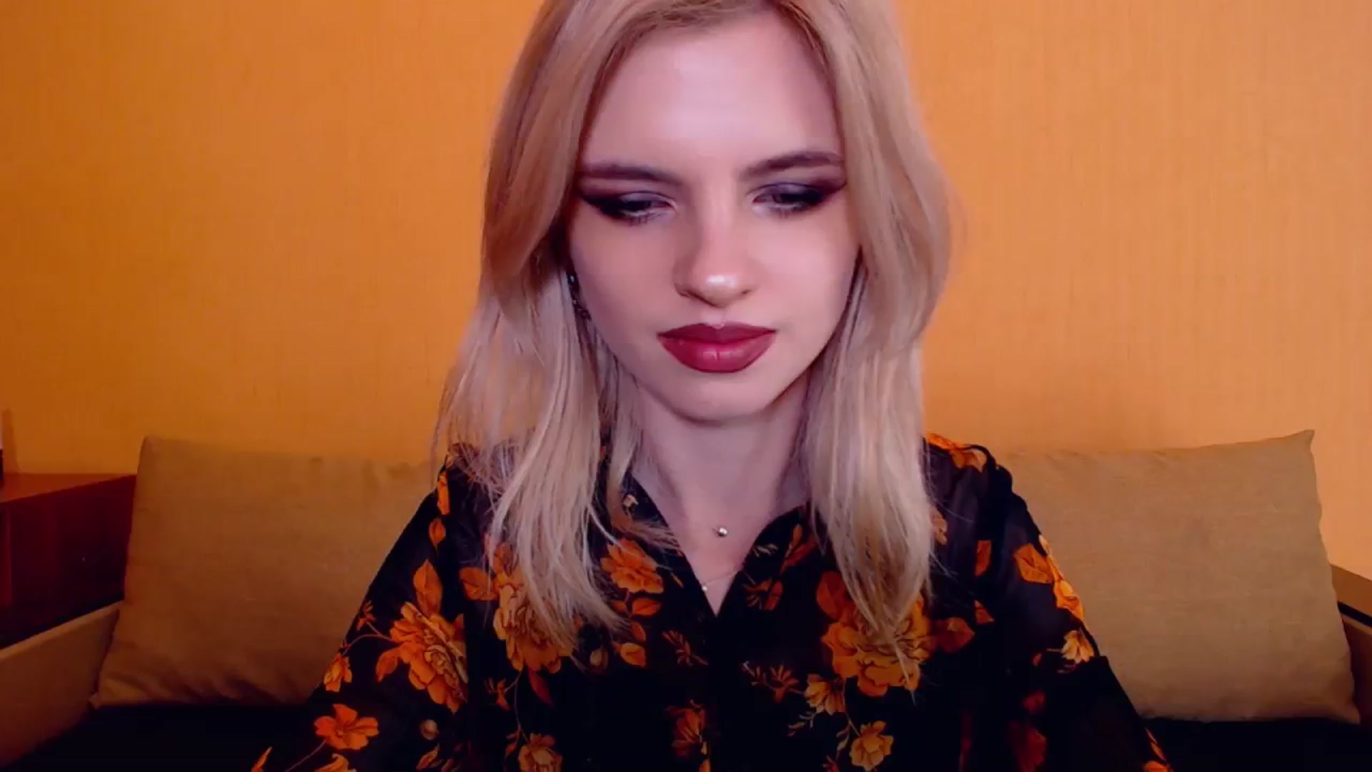 Gallery image thumbnail from Erineys's myfreecams stream on, 12/10/2023, 18:01 image 4 of 20