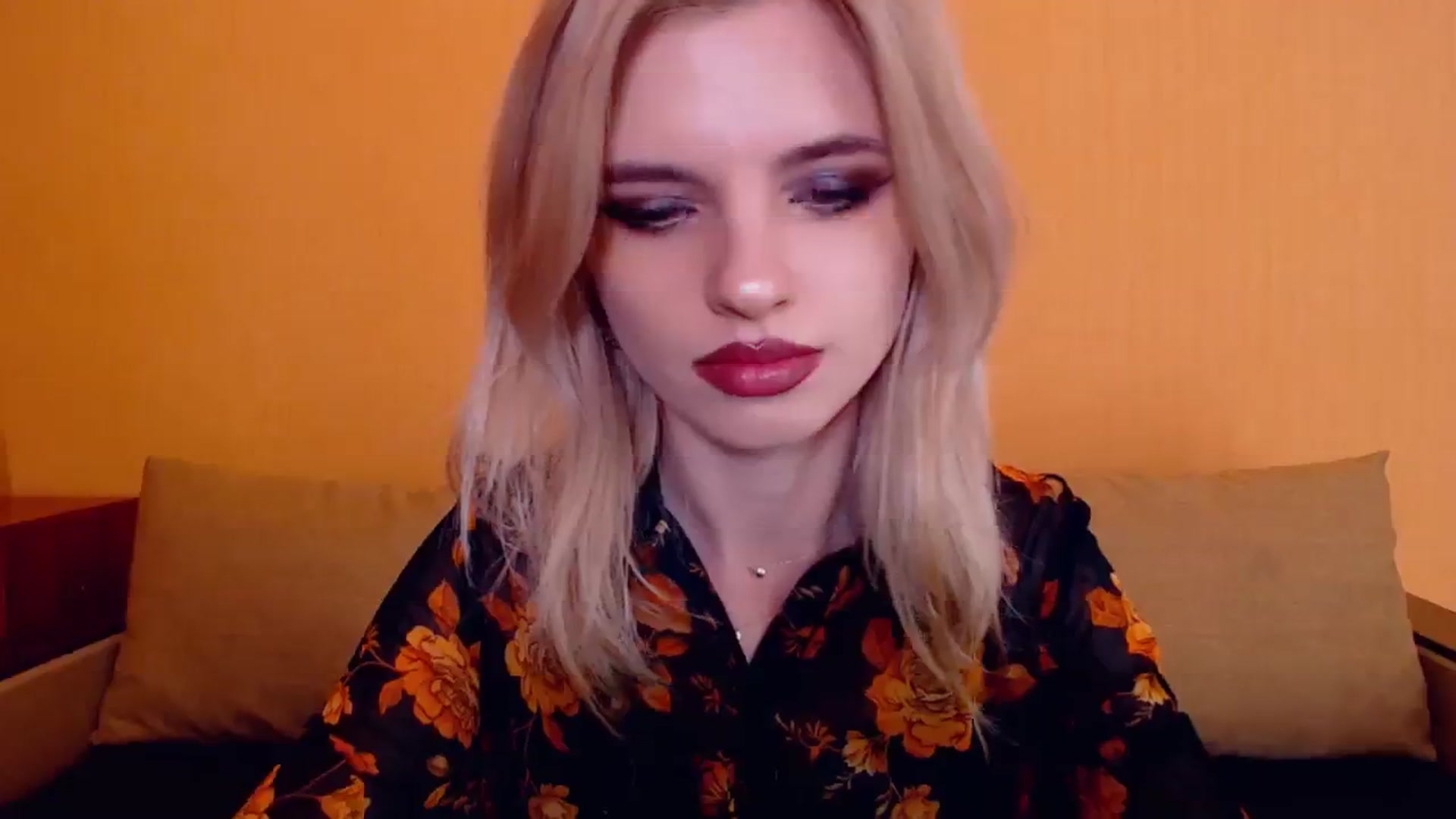 Gallery image thumbnail from Erineys's myfreecams stream on, 12/10/2023, 18:01 image 2 of 20