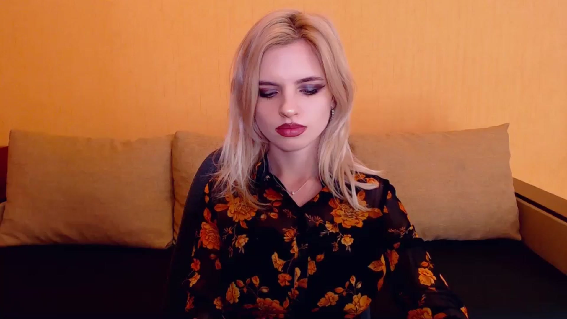 Gallery image thumbnail from Erineys's myfreecams stream on, 12/10/2023, 18:01 image 20 of 20