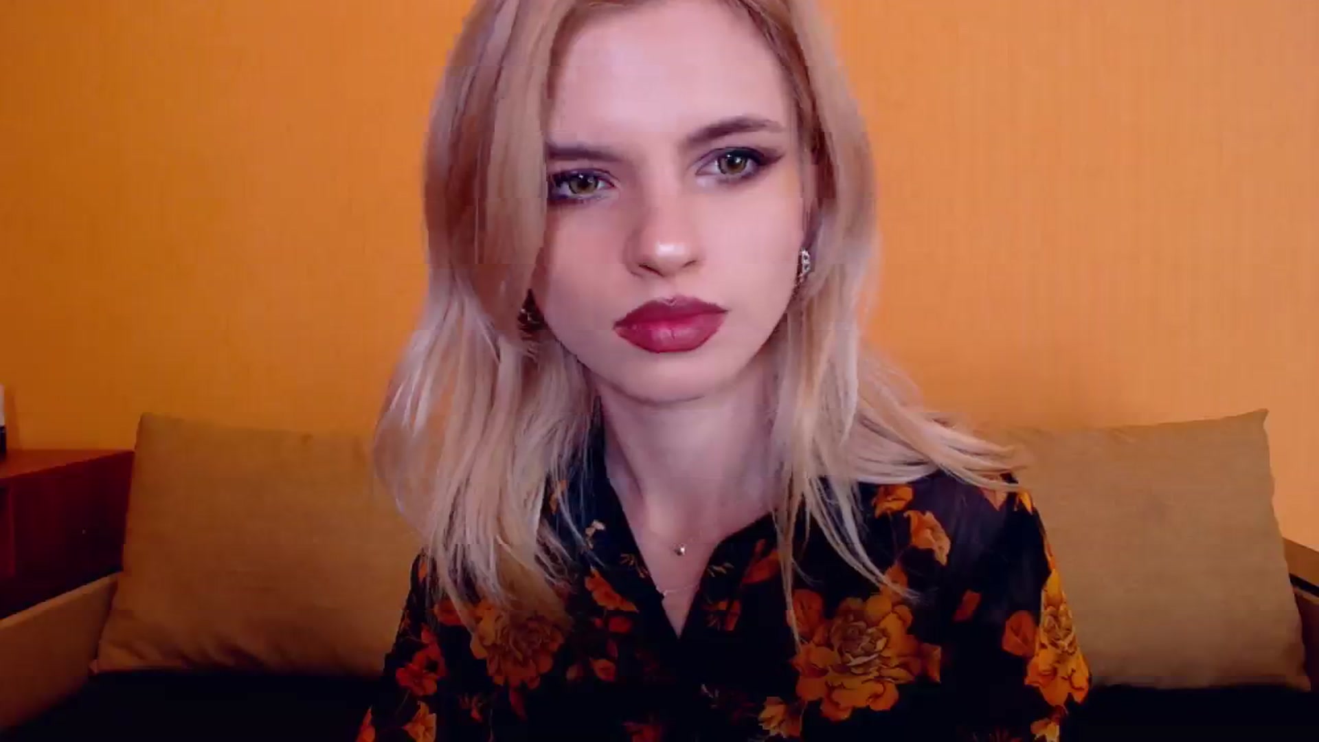 Gallery image thumbnail from Erineys's myfreecams stream on, 12/10/2023, 18:01 image 11 of 20