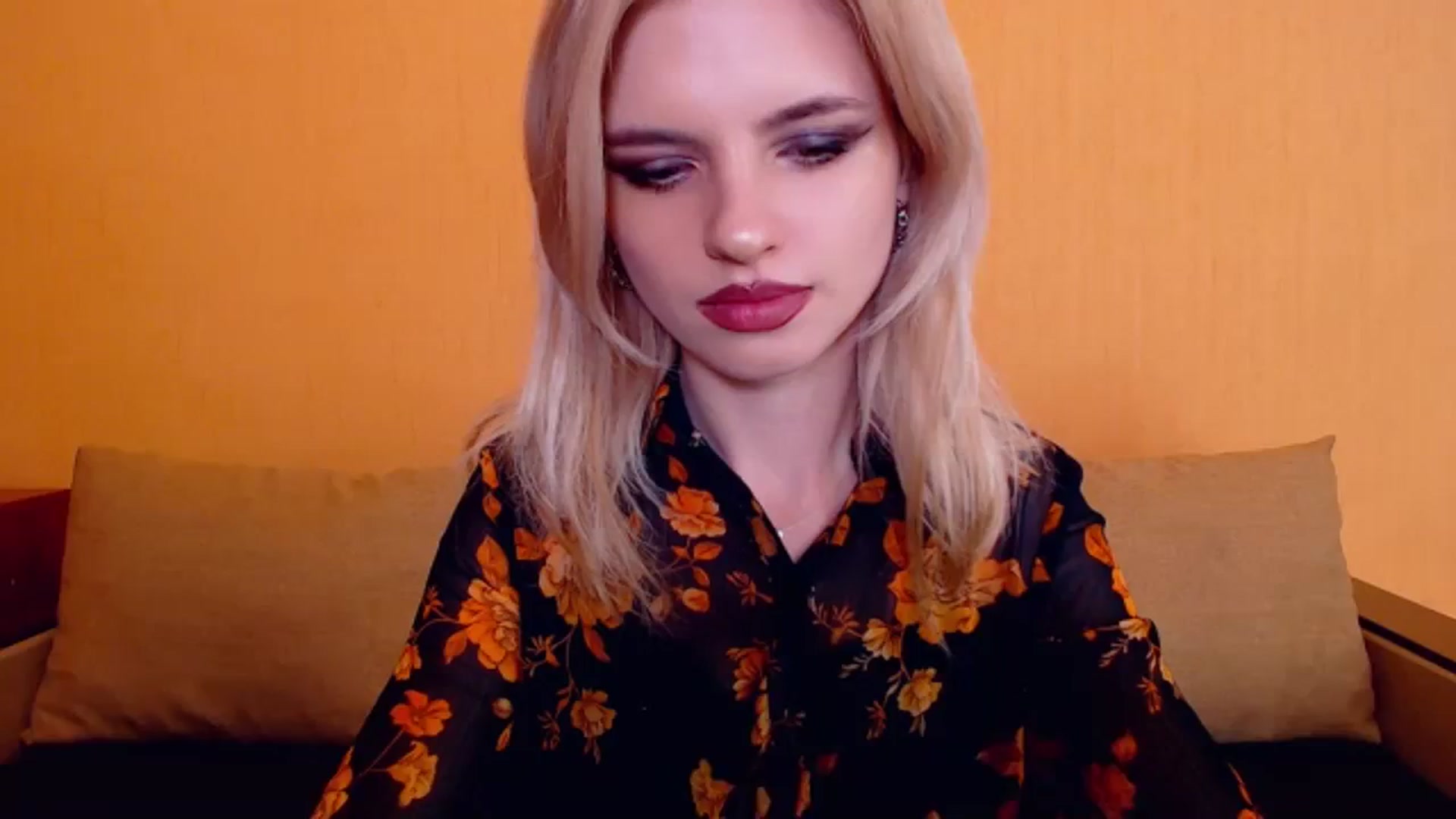 Gallery image thumbnail from Erineys's myfreecams stream on, 12/10/2023, 18:21 image 20 of 20