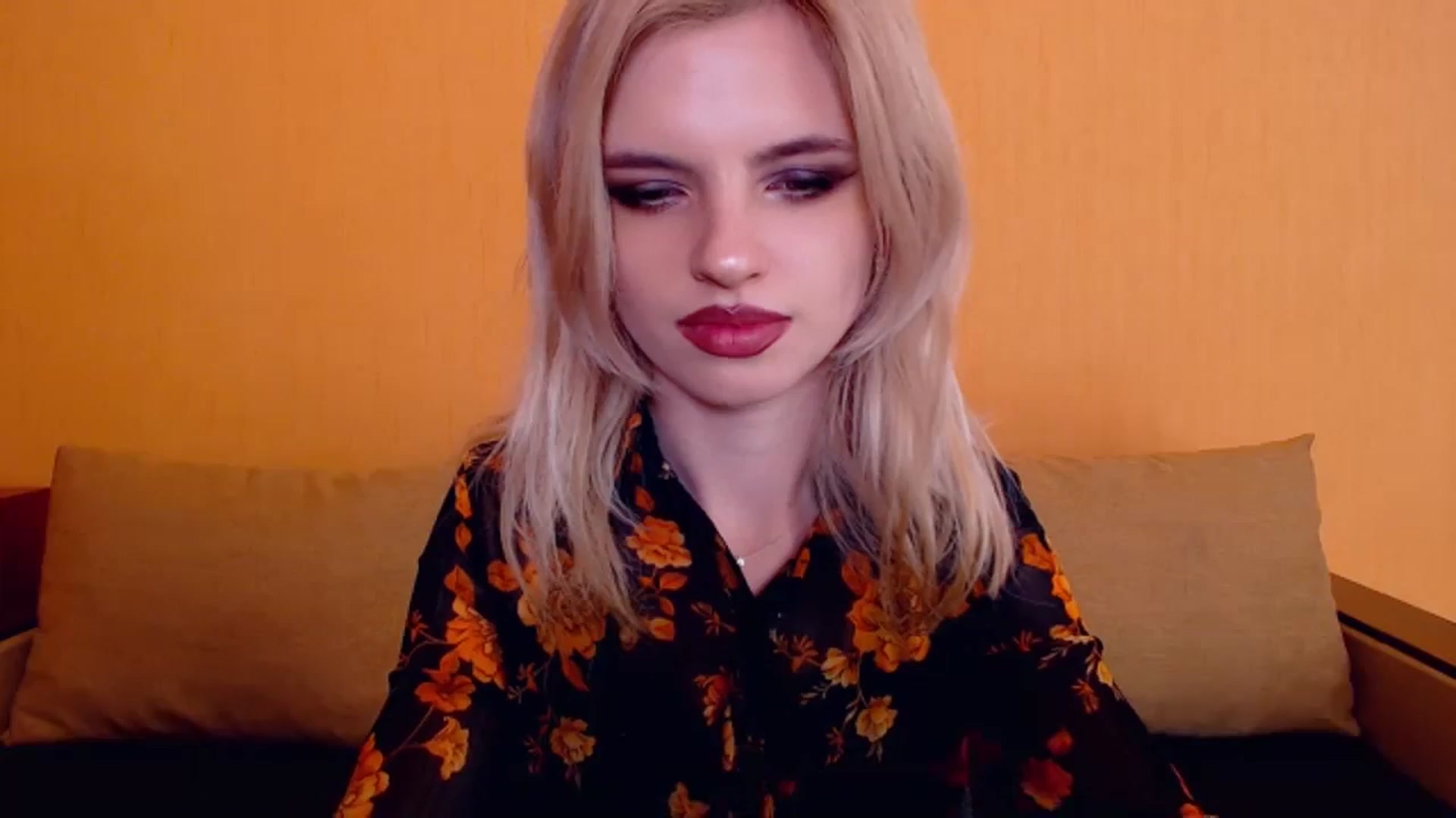 Gallery image thumbnail from Erineys's myfreecams stream on, 12/10/2023, 18:21 image 9 of 20