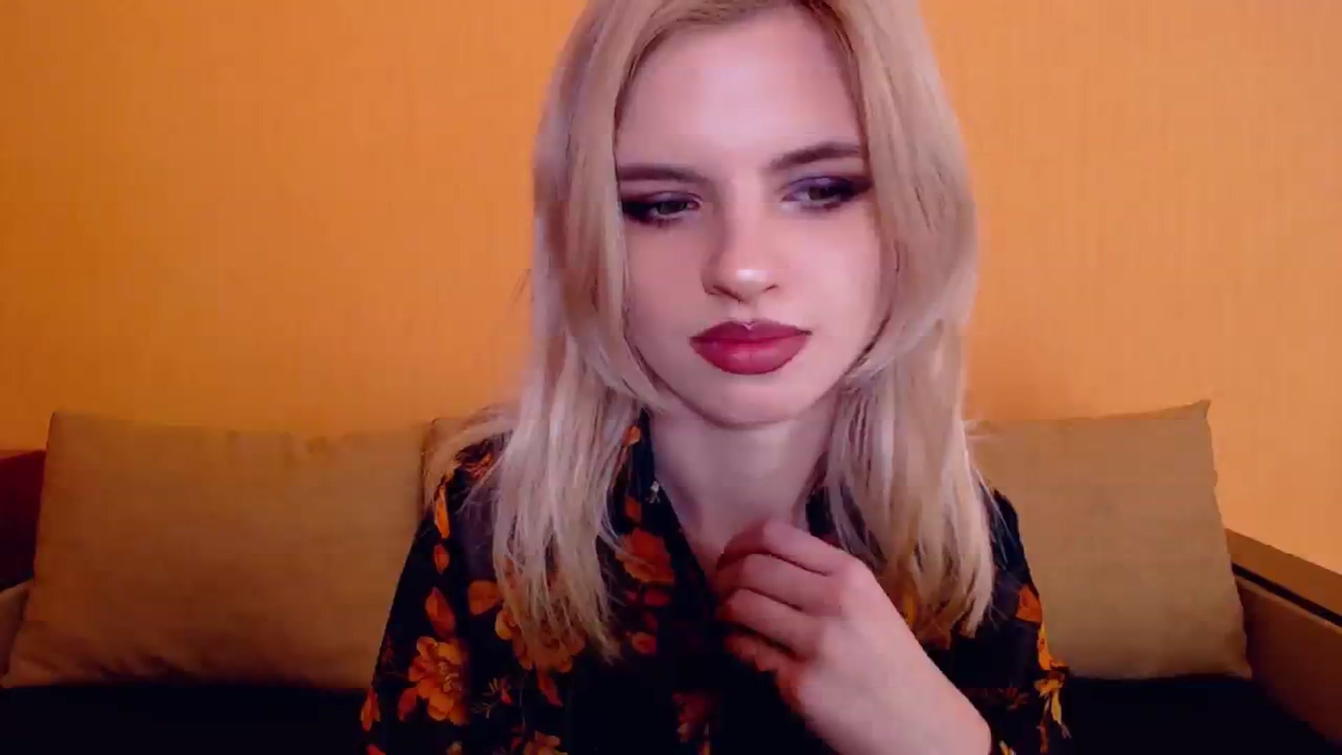 Gallery image thumbnail from Erineys's myfreecams stream on, 12/10/2023, 18:21 image 11 of 20