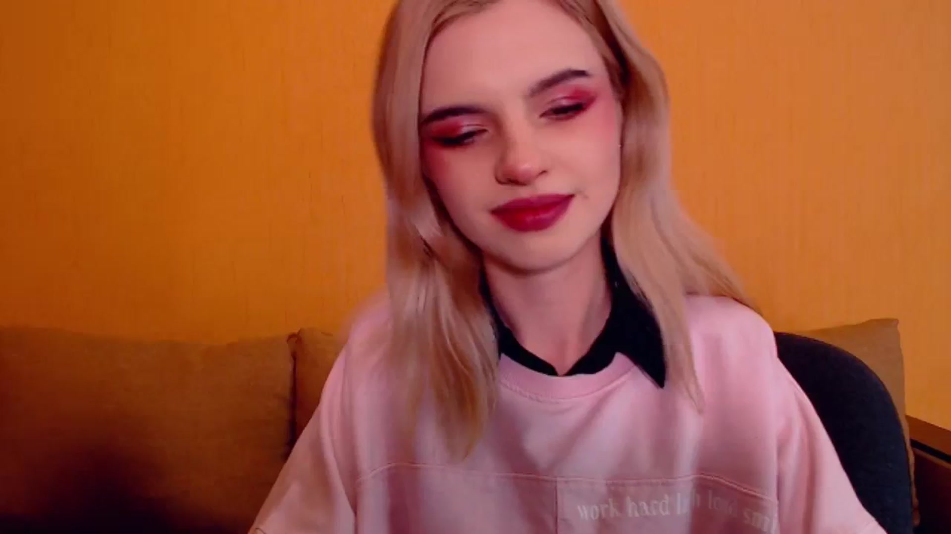 Gallery image thumbnail from Erineys's myfreecams stream on, 12/11/2023, 14:45 image 9 of 20