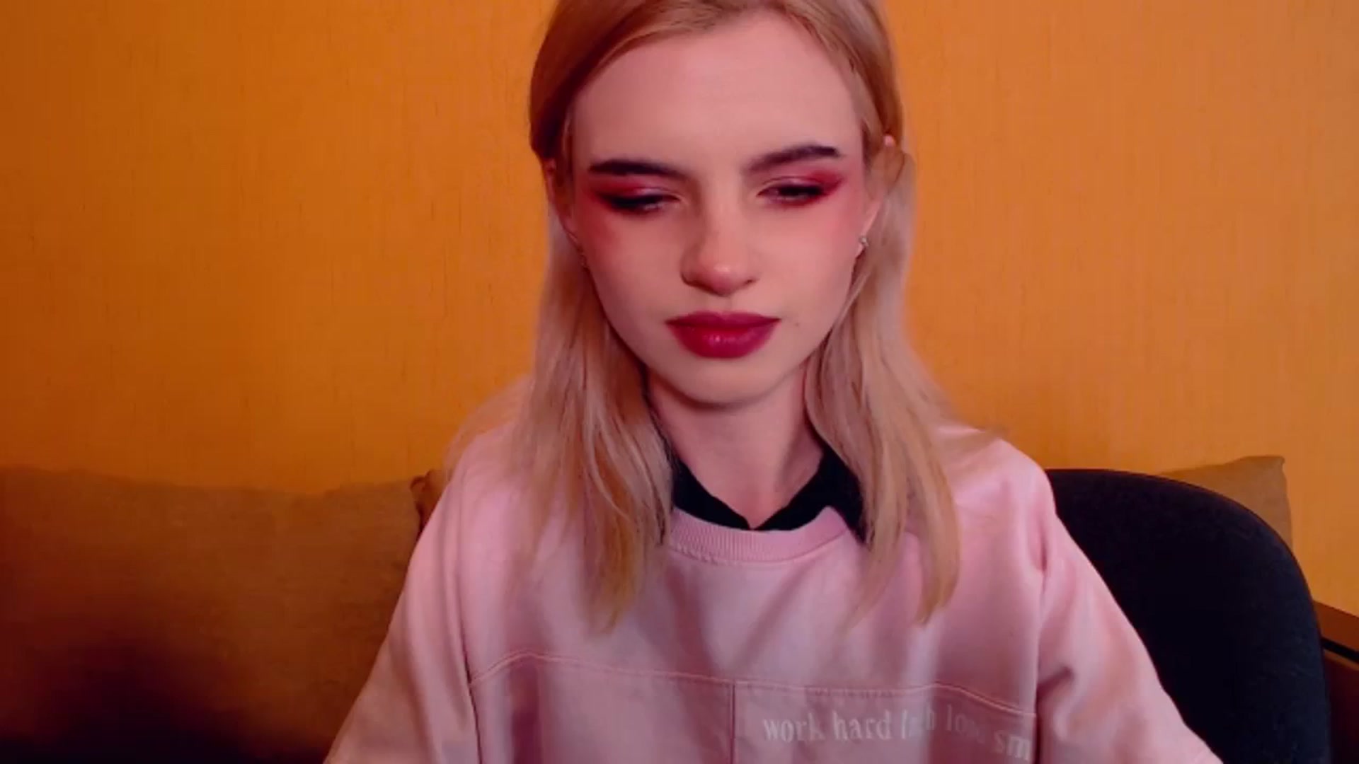 Gallery image thumbnail from Erineys's myfreecams stream on, 12/11/2023, 14:45 image 1 of 20