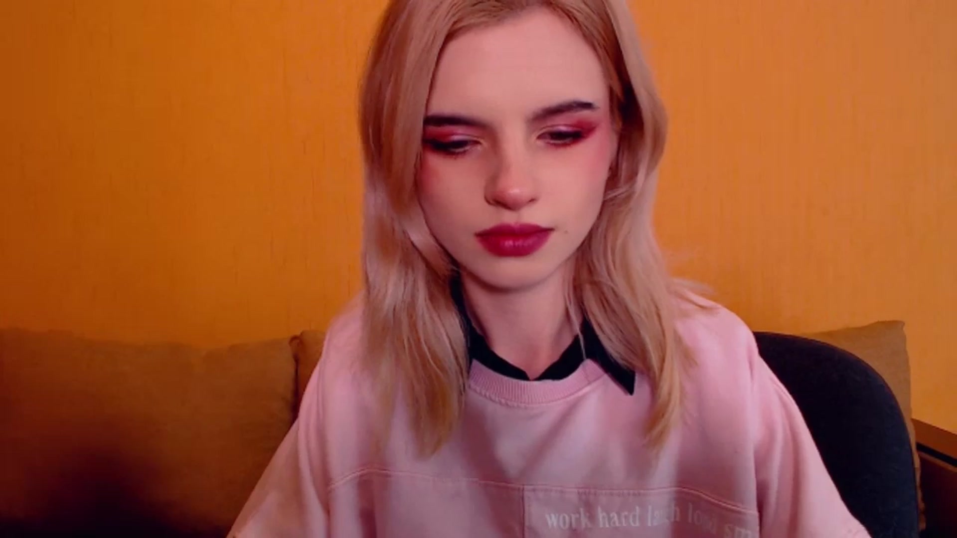 Gallery image thumbnail from Erineys's myfreecams stream on, 12/11/2023, 14:45 image 10 of 20
