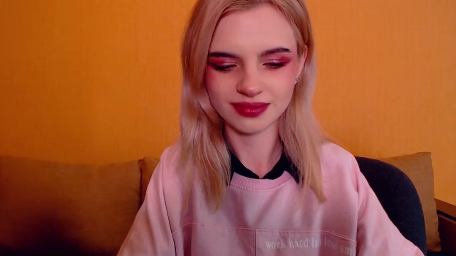 Gallery image thumbnail from Erineys's myfreecams stream on, 12/11/2023, 14:45 image 5 of 20