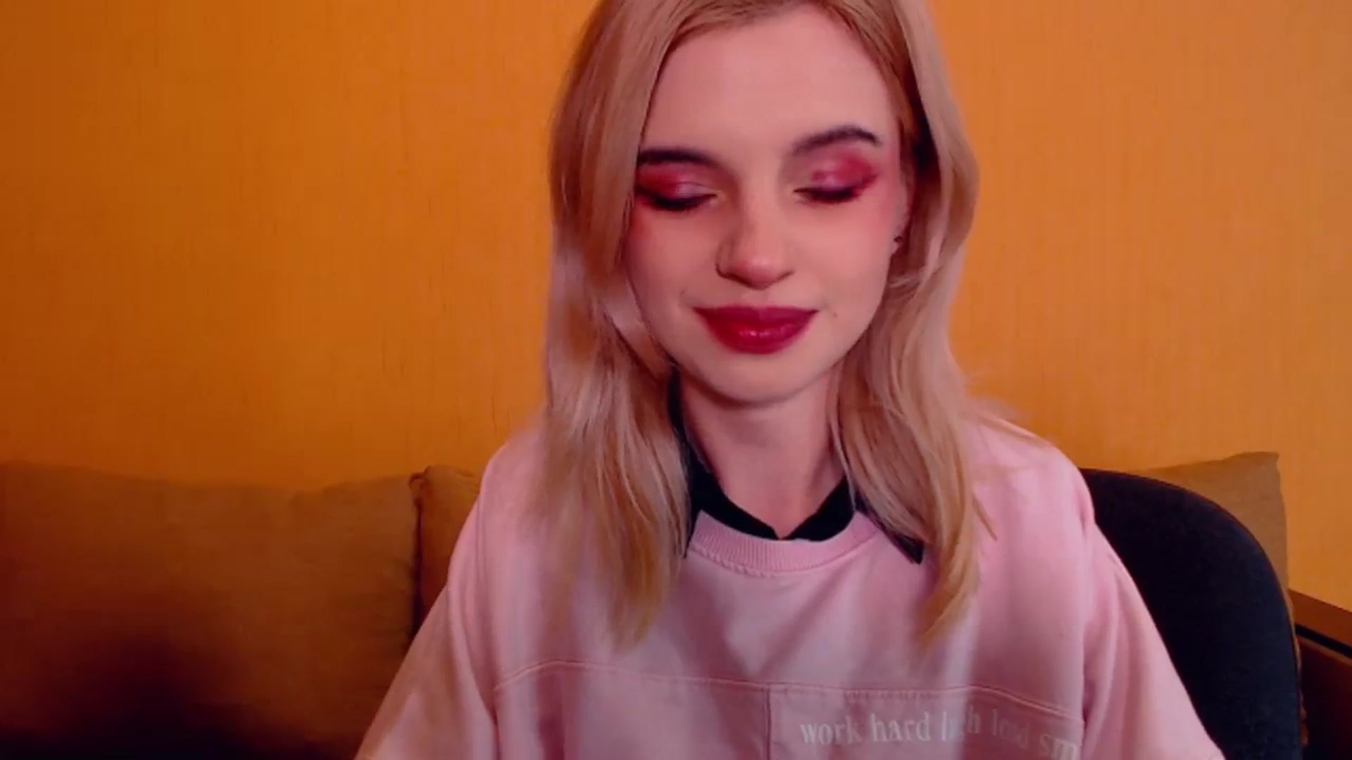 Gallery image thumbnail from Erineys's myfreecams stream on, 12/11/2023, 14:45 image 11 of 20