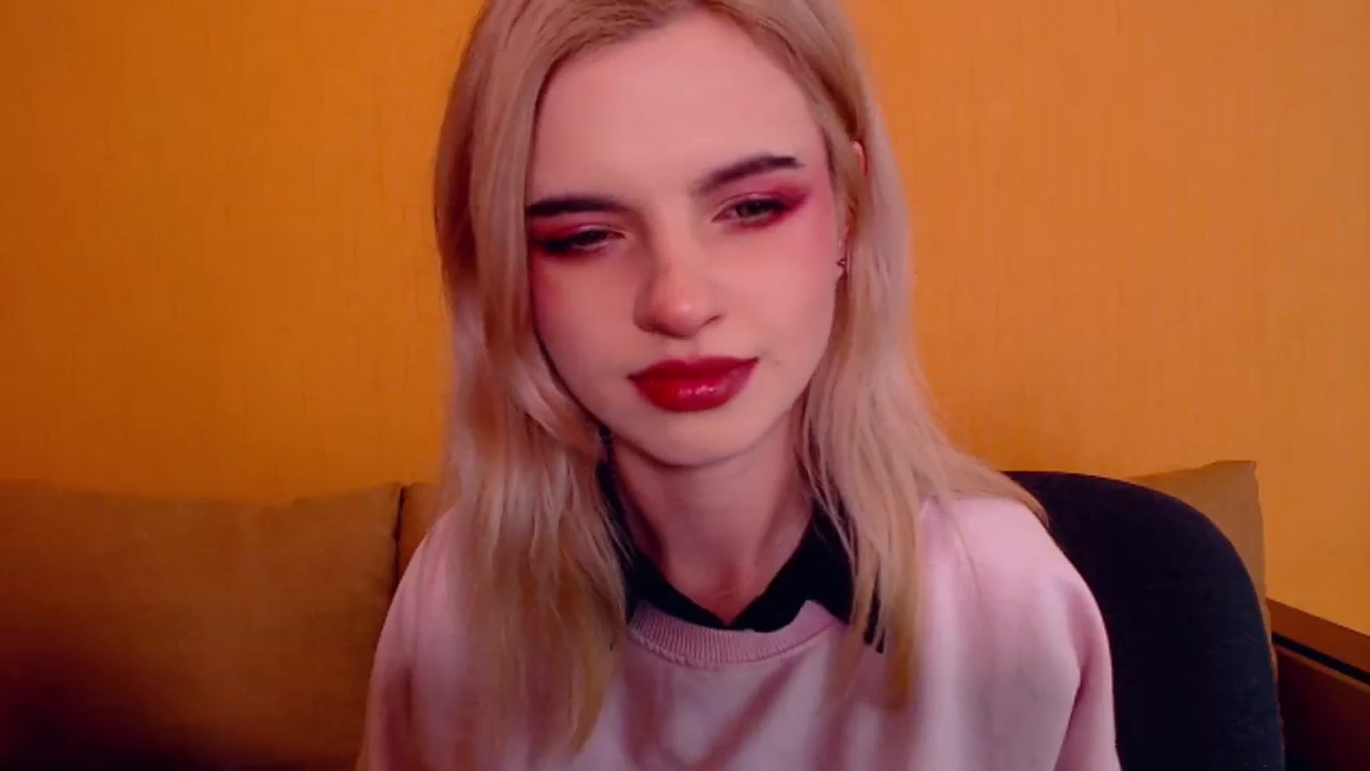 Gallery image thumbnail from Erineys's myfreecams stream on, 12/11/2023, 15:47 image 2 of 20