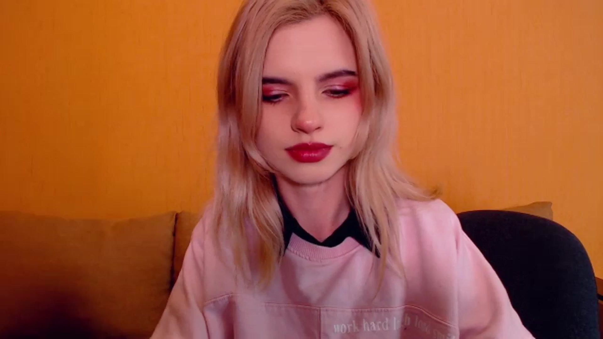 Gallery image thumbnail from Erineys's myfreecams stream on, 12/11/2023, 15:47 image 5 of 20