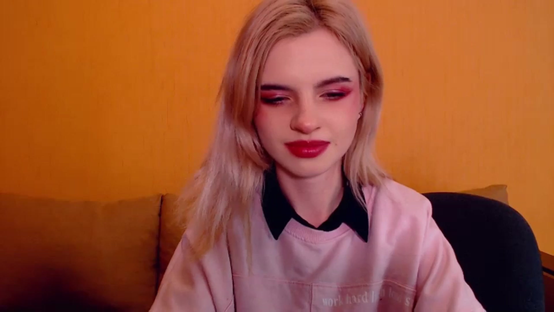 Gallery image thumbnail from Erineys's myfreecams stream on, 12/11/2023, 15:47 image 10 of 20