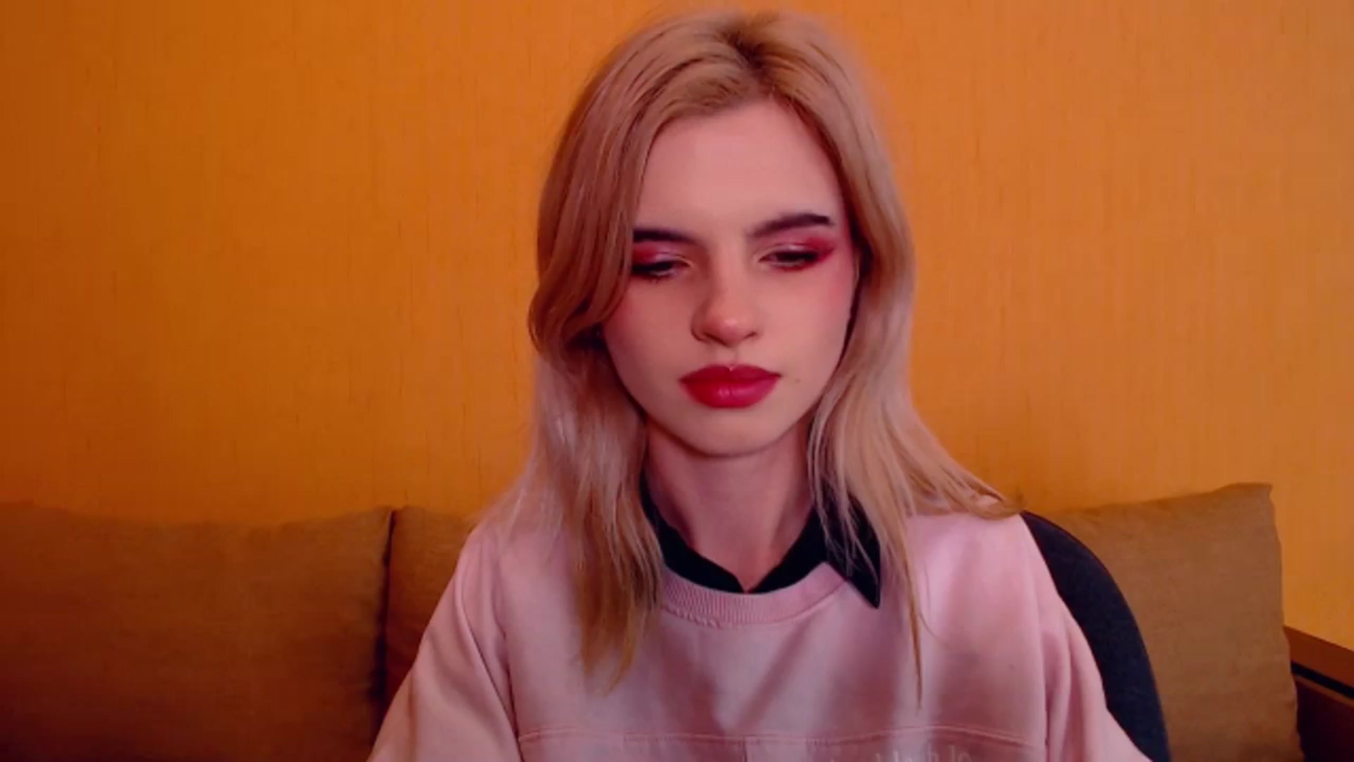 Gallery image thumbnail from Erineys's myfreecams stream on, 12/11/2023, 16:58 image 1 of 20