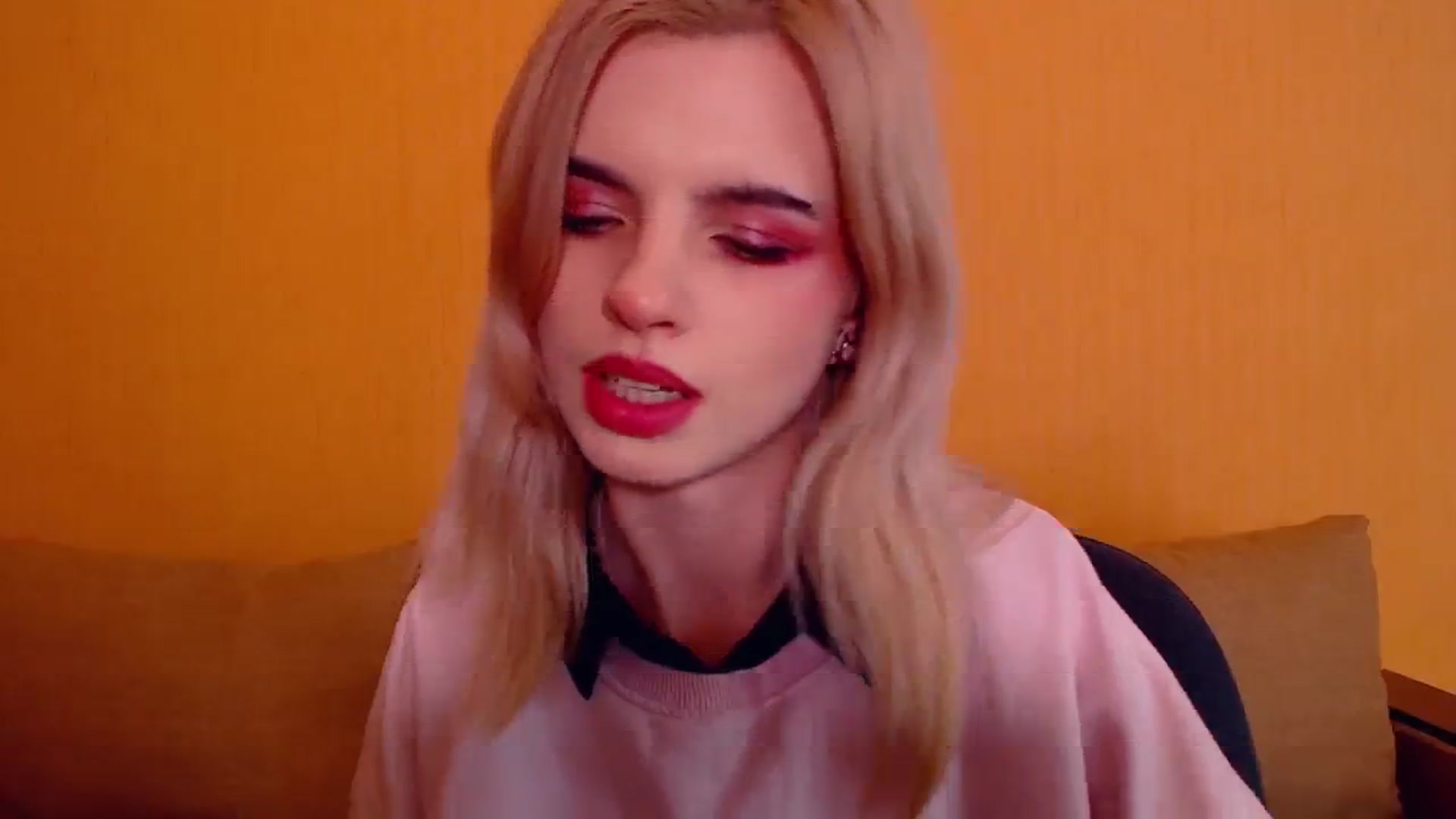 Gallery image thumbnail from Erineys's myfreecams stream on, 12/11/2023, 16:58 image 4 of 20