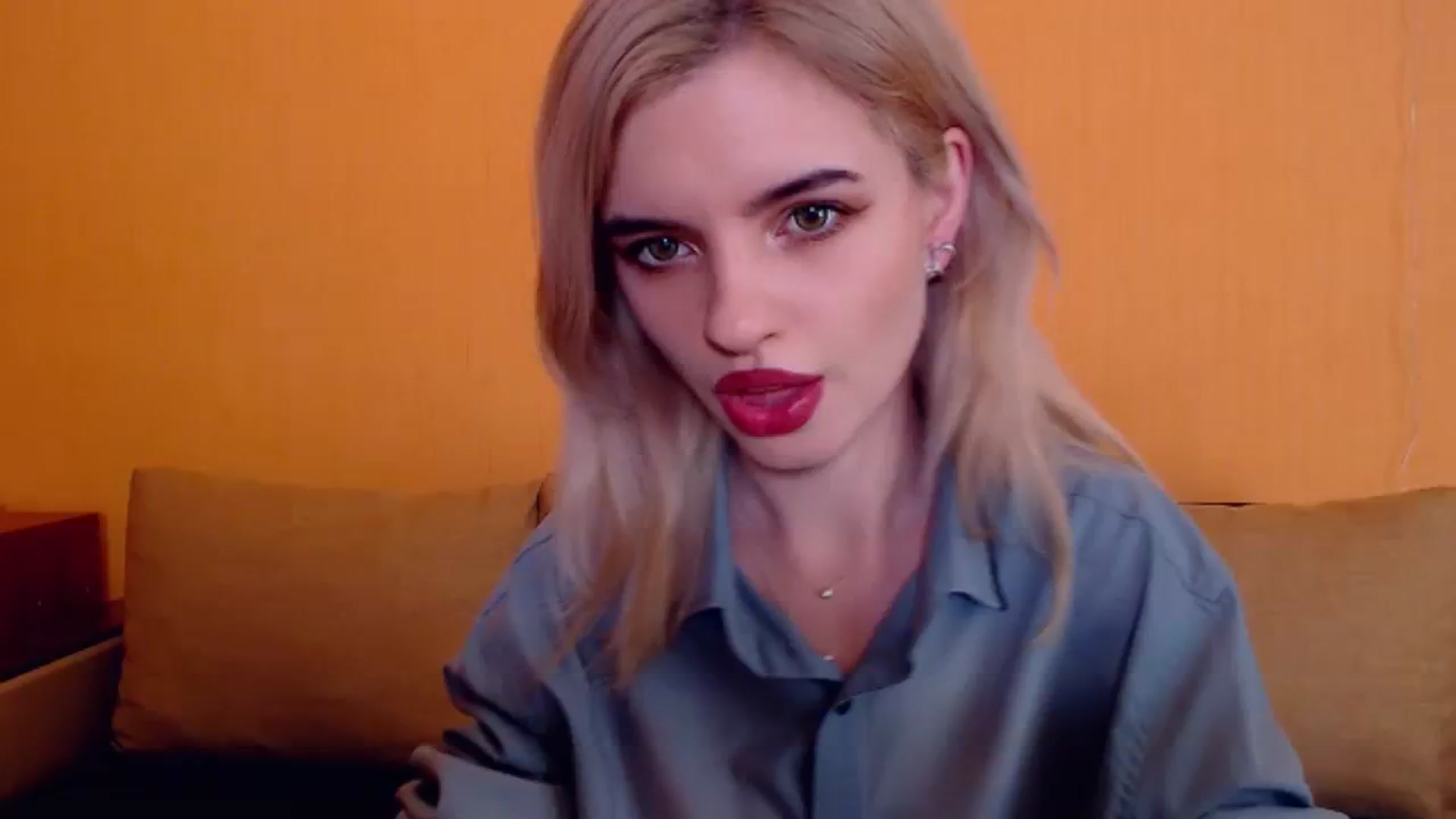 Gallery image thumbnail from Erineys's myfreecams stream on, 12/14/2023, 15:23 image 16 of 20
