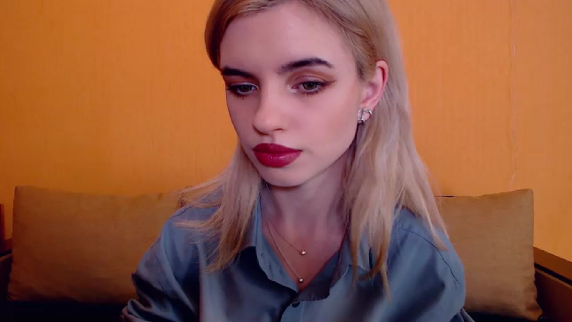 Gallery image thumbnail from Erineys's myfreecams stream on, 12/14/2023, 15:23 image 4 of 20