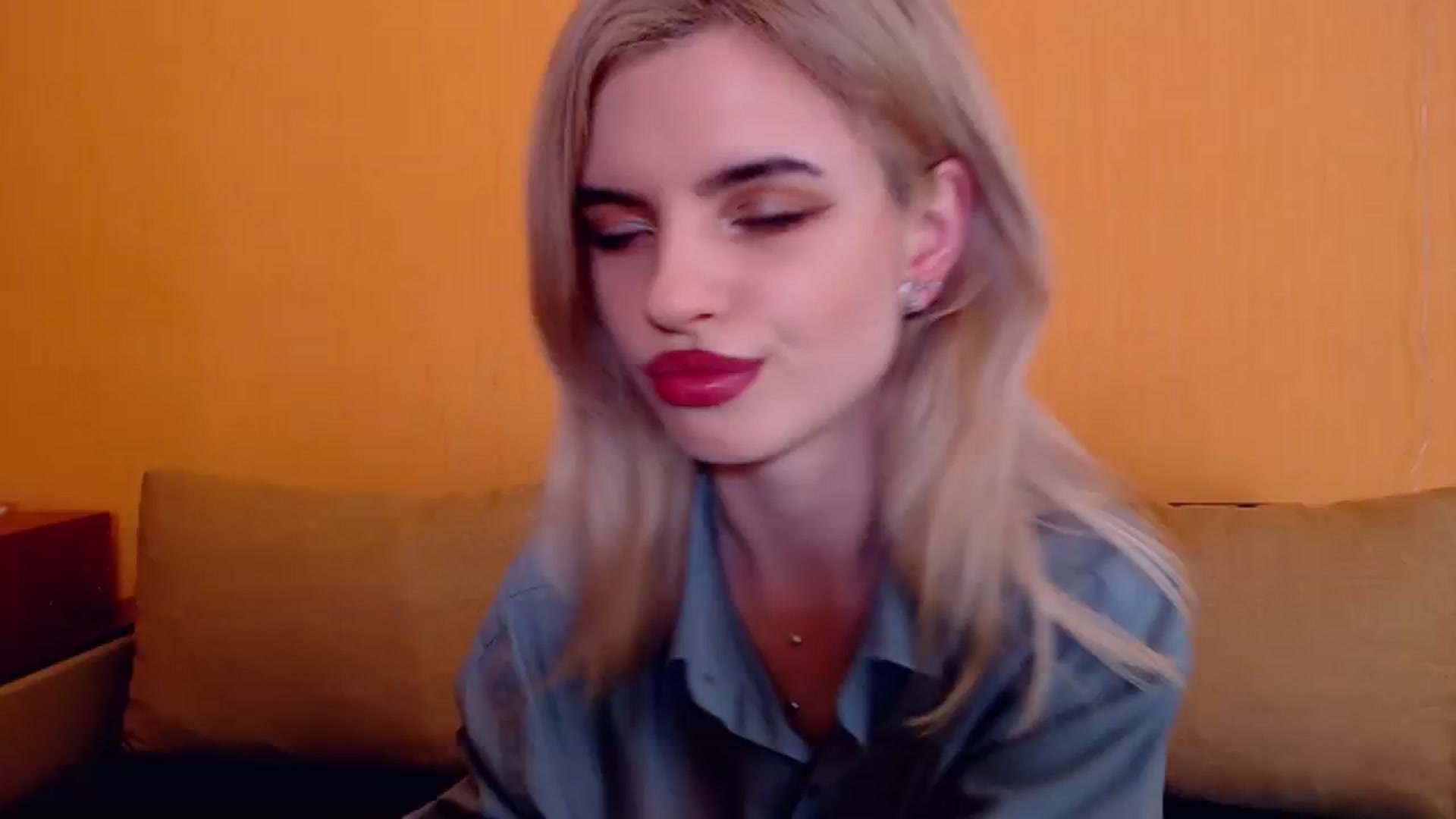 Gallery image thumbnail from Erineys's myfreecams stream on, 12/14/2023, 15:23 image 18 of 20