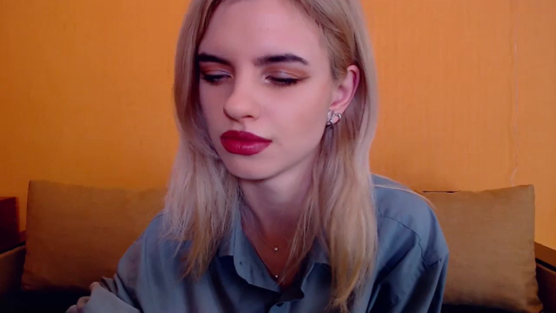 Gallery image thumbnail from Erineys's myfreecams stream on, 12/14/2023, 15:23 image 11 of 20