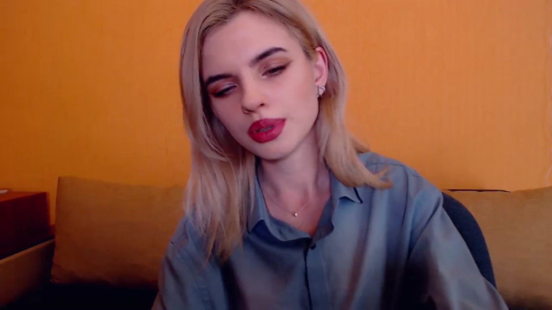 Gallery image thumbnail from Erineys's myfreecams stream on, 12/14/2023, 16:41 image 18 of 20