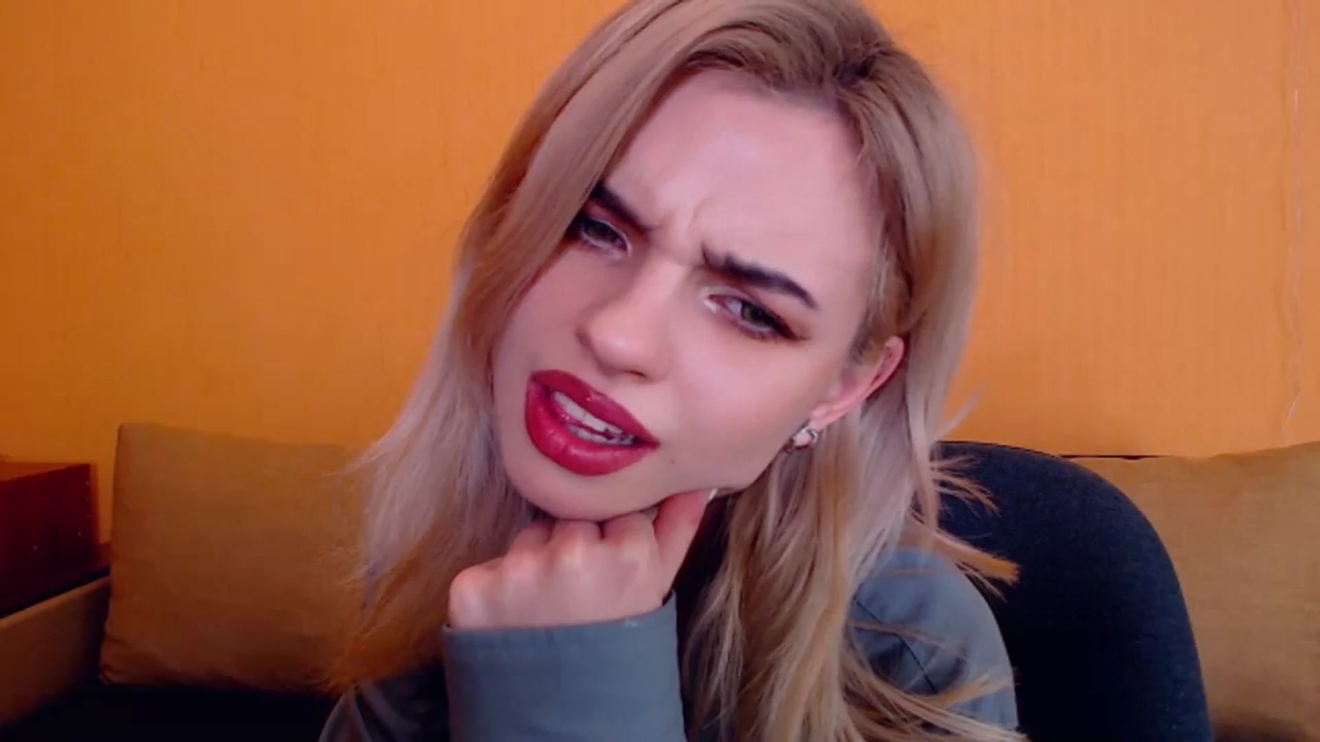 Gallery image thumbnail from Erineys's myfreecams stream on, 12/14/2023, 16:41 image 10 of 20