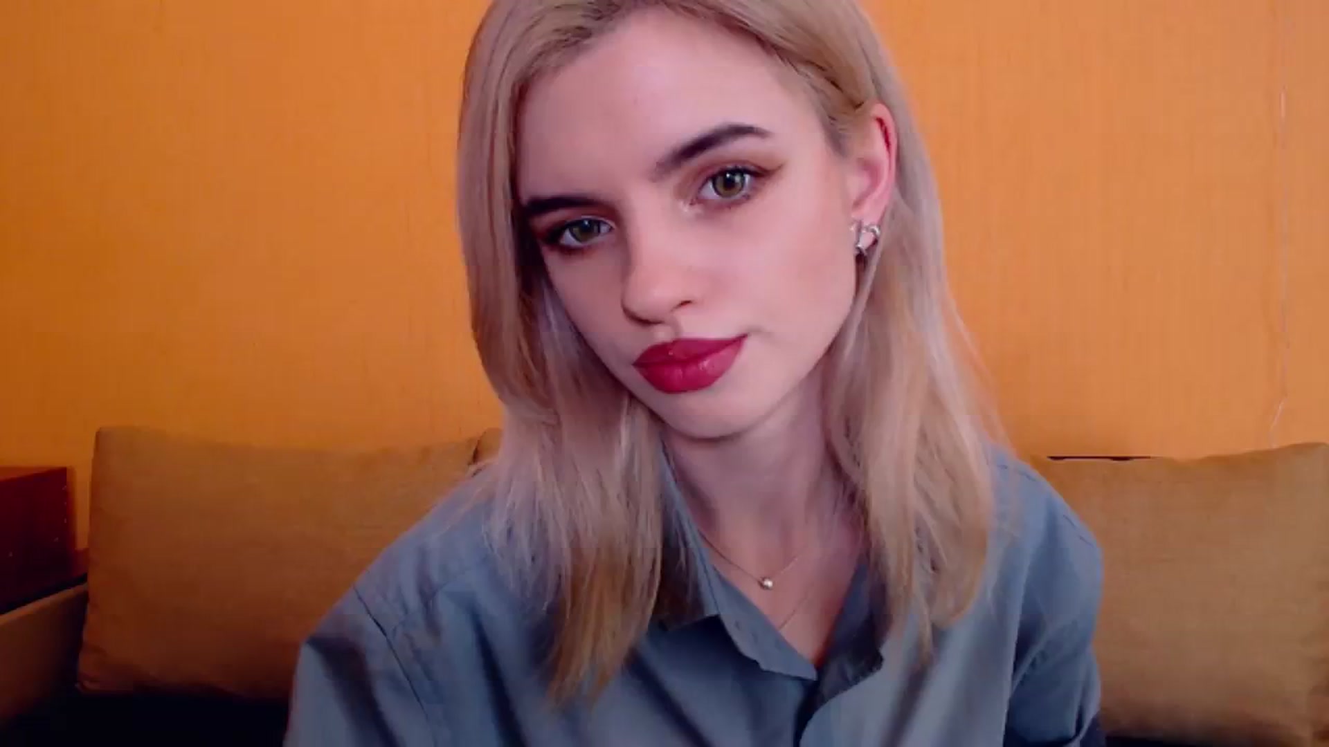Gallery image thumbnail from Erineys's myfreecams stream on, 12/14/2023, 16:41 image 4 of 20