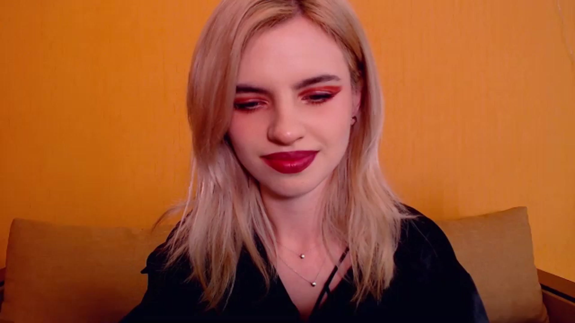 Gallery image thumbnail from Erineys's myfreecams stream on, 12/15/2023, 15:15 image 3 of 20