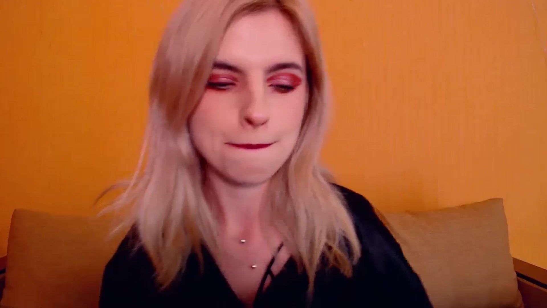 Gallery image thumbnail from Erineys's myfreecams stream on, 12/15/2023, 15:15 image 6 of 20