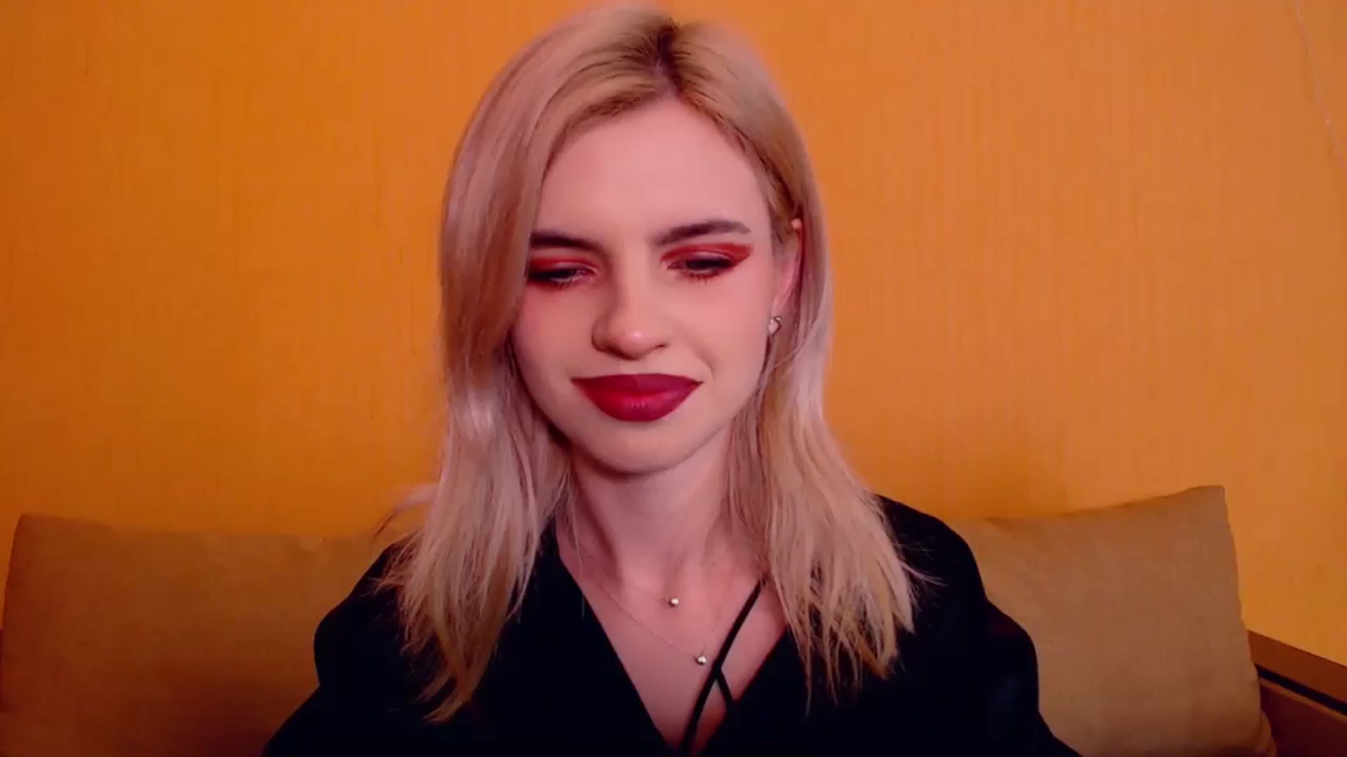 Gallery image thumbnail from Erineys's myfreecams stream on, 12/15/2023, 15:15 image 1 of 20