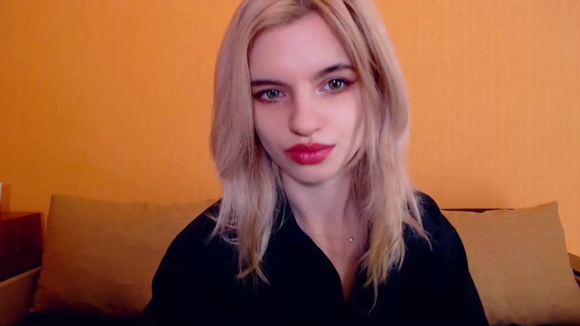 Gallery image thumbnail from Erineys's myfreecams stream on, 12/16/2023, 15:49 image 14 of 20
