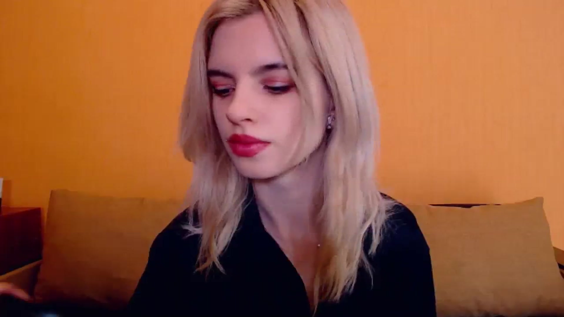Gallery image thumbnail from Erineys's myfreecams stream on, 12/16/2023, 15:49 image 16 of 20