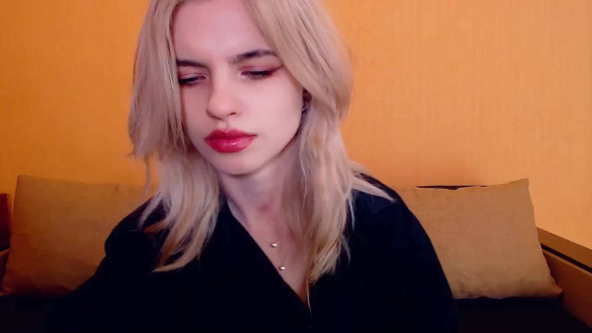 Gallery image thumbnail from Erineys's myfreecams stream on, 12/16/2023, 16:42 image 8 of 20