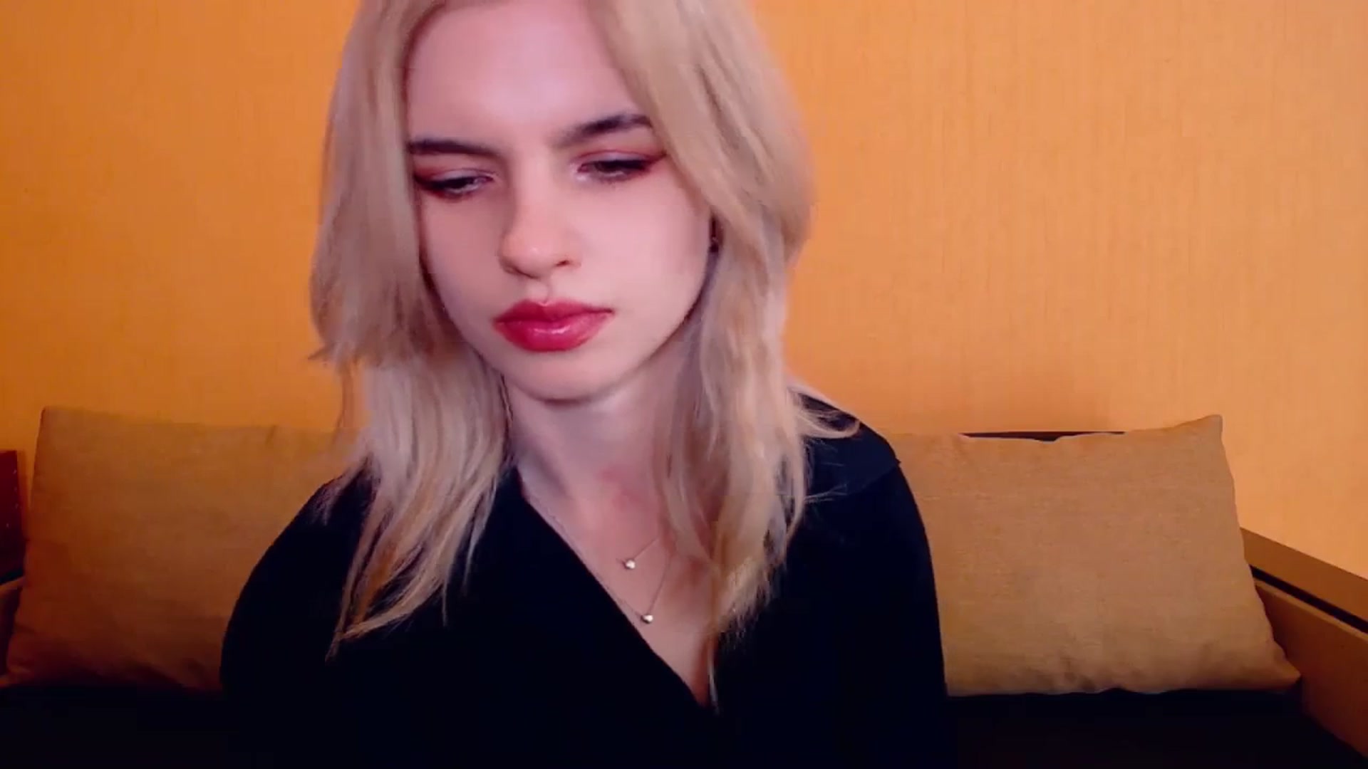Gallery image thumbnail from Erineys's myfreecams stream on, 12/16/2023, 16:42 image 15 of 20