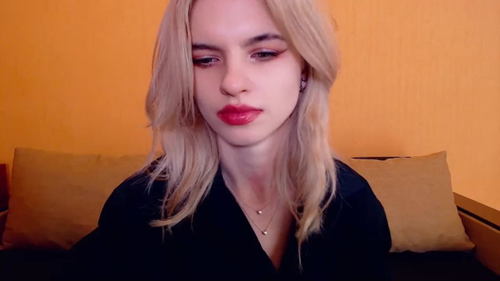 Gallery image thumbnail from Erineys's myfreecams stream on, 12/16/2023, 16:42 image 4 of 20