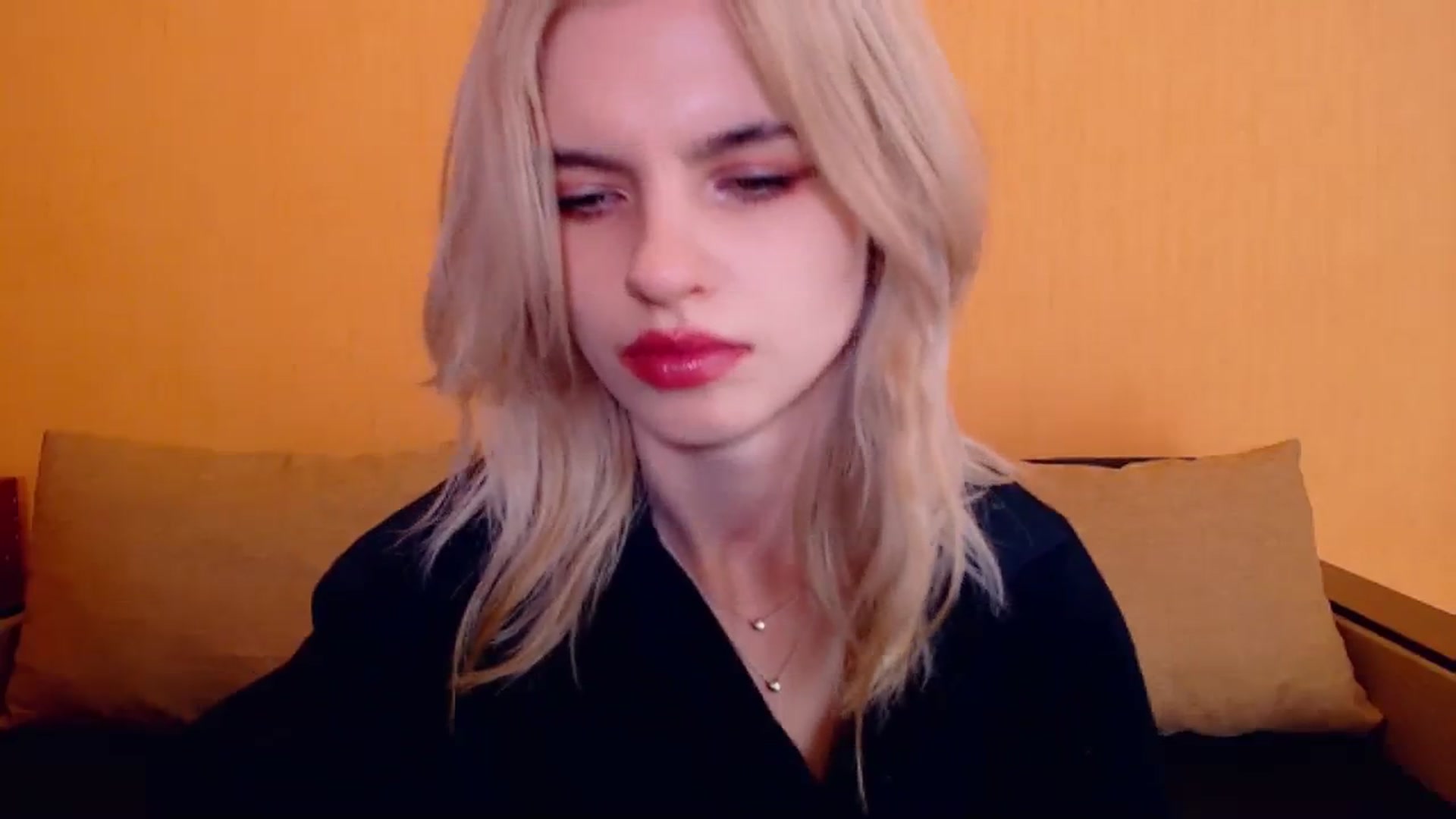 Gallery image thumbnail from Erineys's myfreecams stream on, 12/16/2023, 16:42 image 12 of 20
